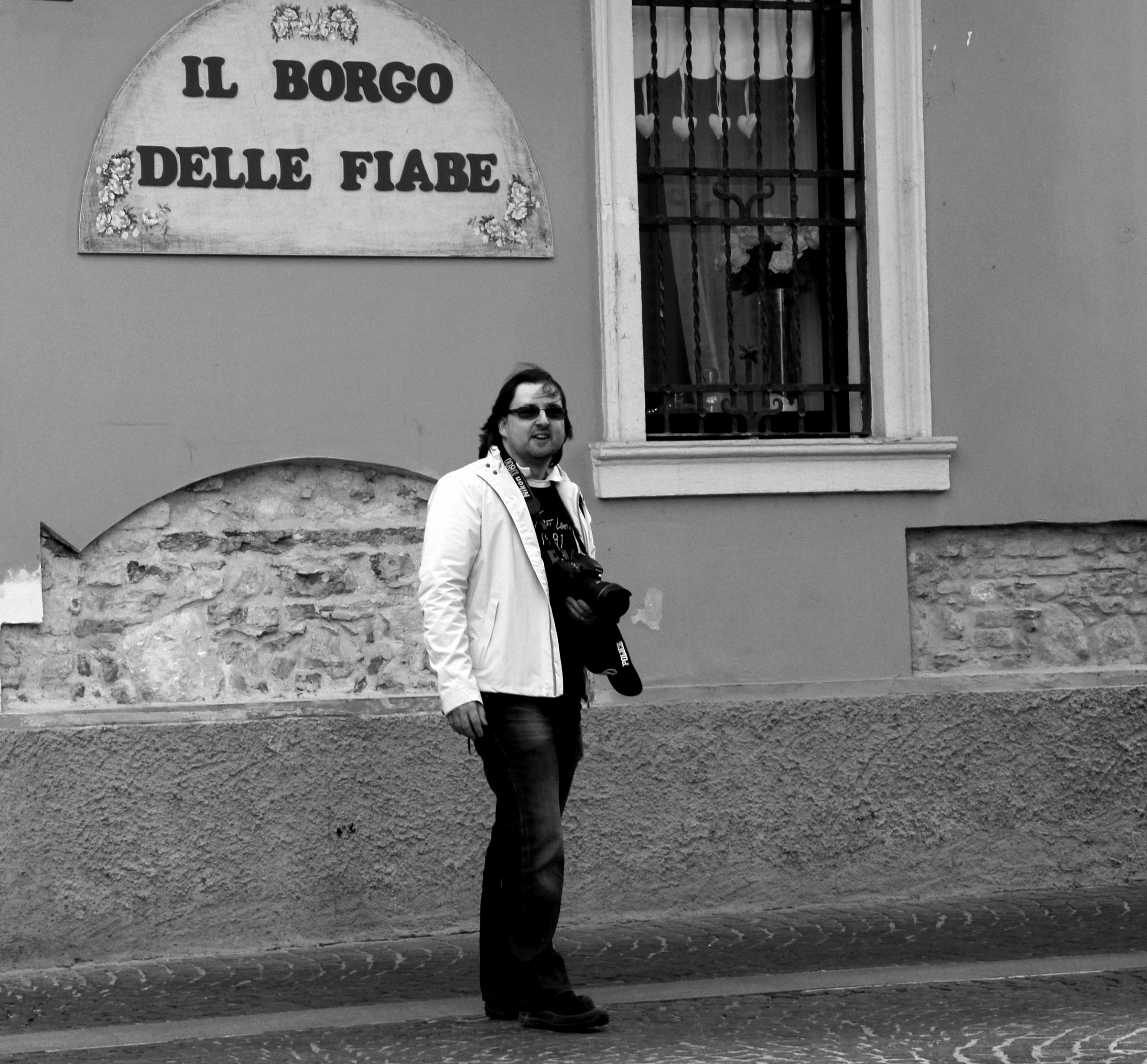 Photographer misplaced