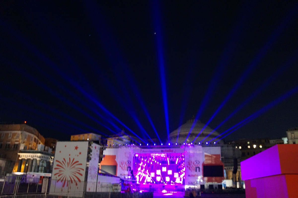 Feast of nutella, Naples, Piazza del Plebiscito