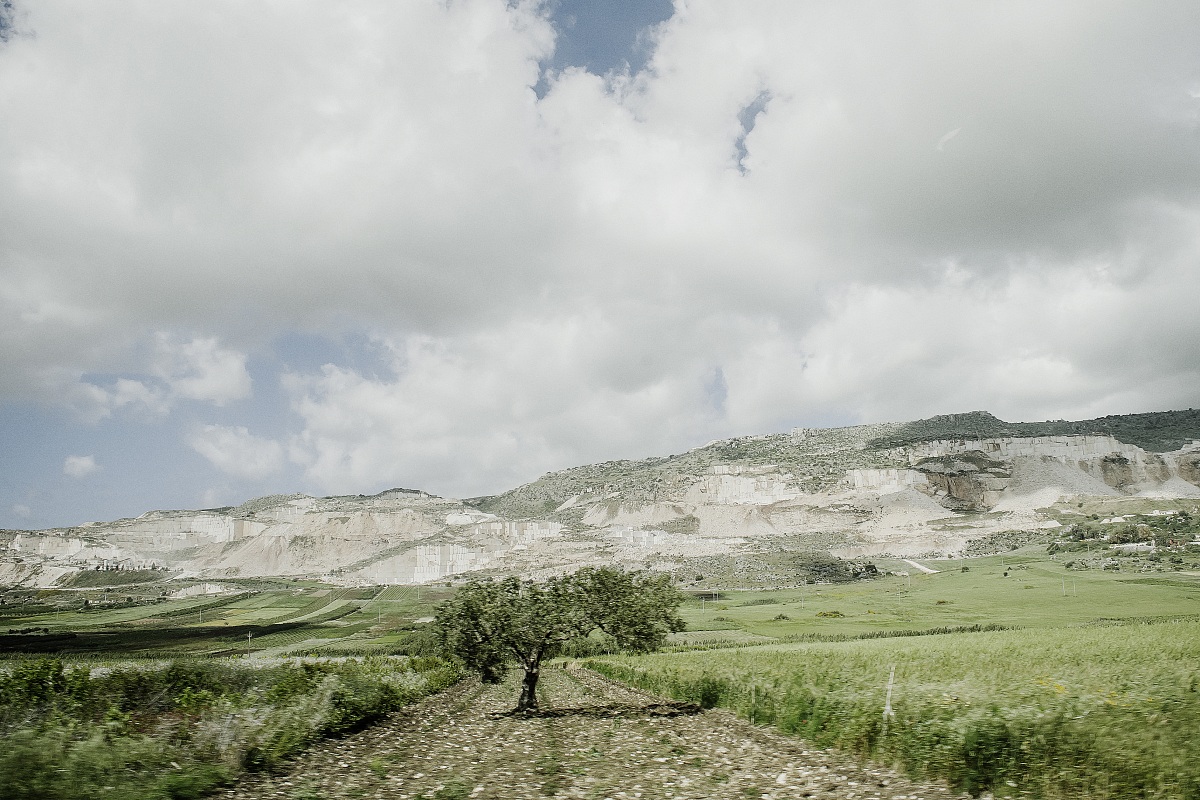 Switching between hollow