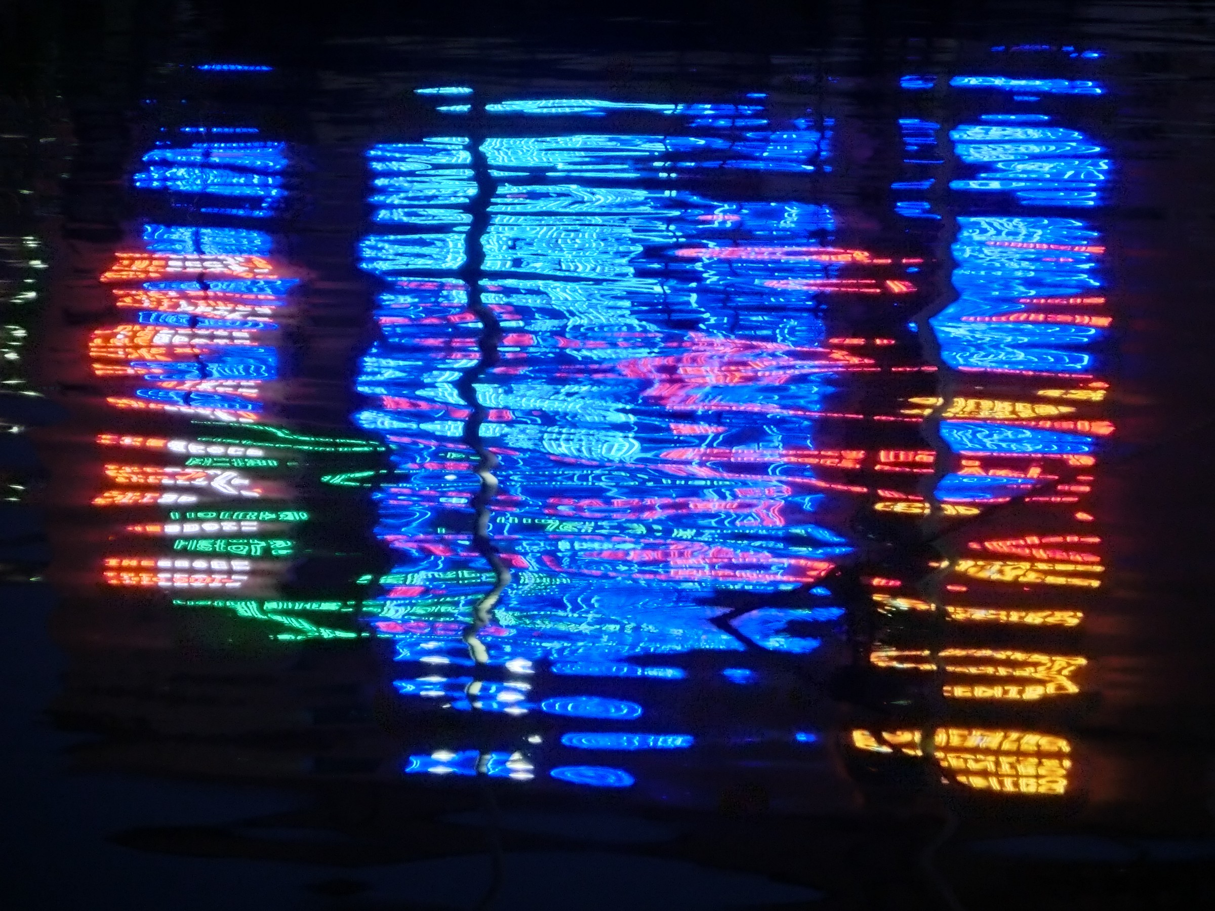 Notturno in porto antico a Genova