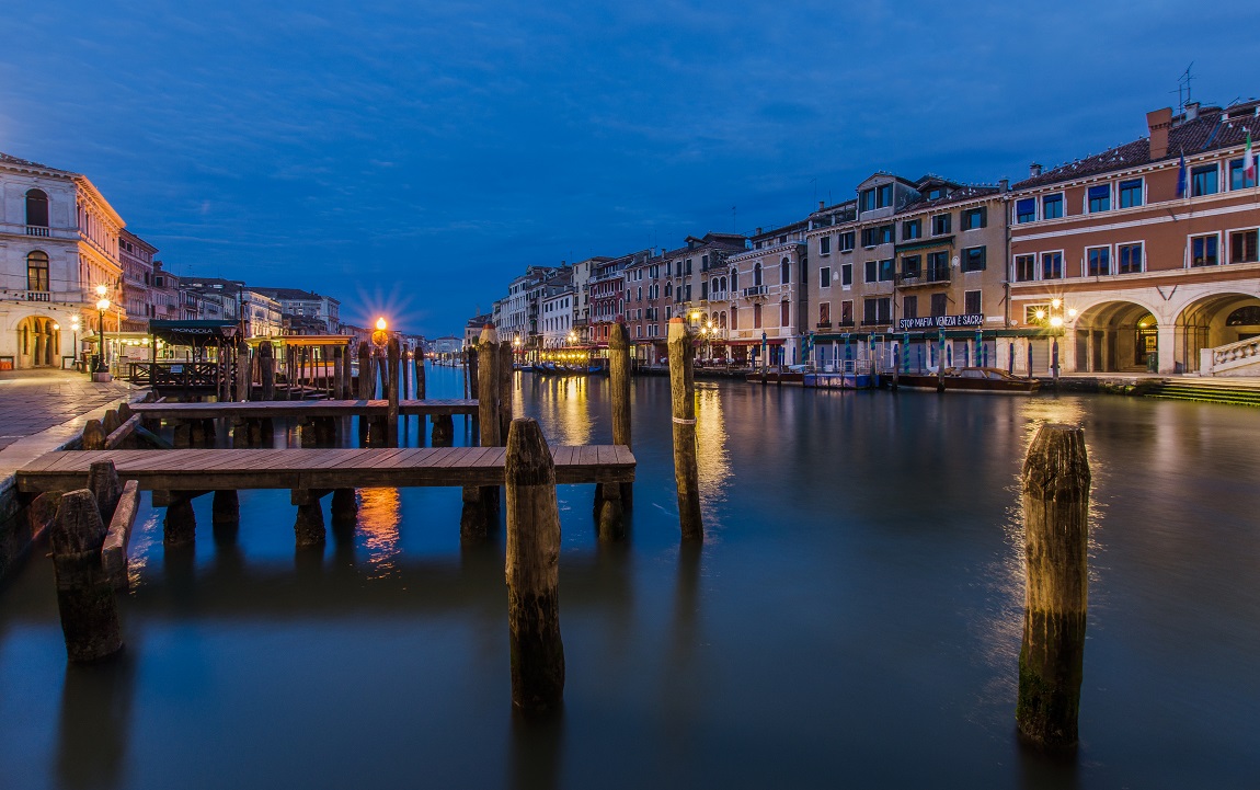 Canal Grande, veduta sotto Ponte di Rialto