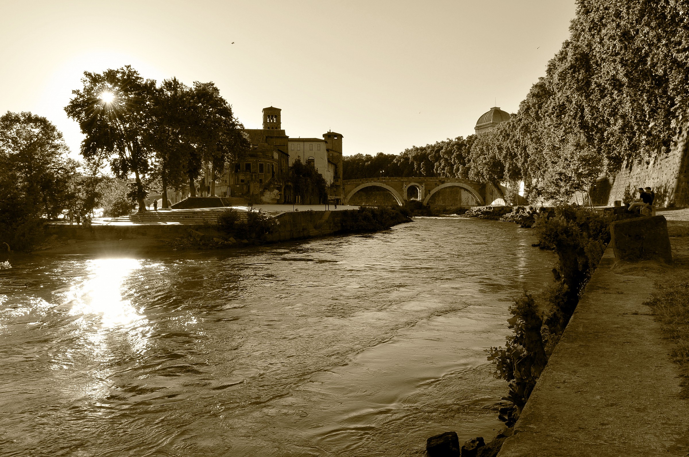 Retro Effect - Isola Tiberina