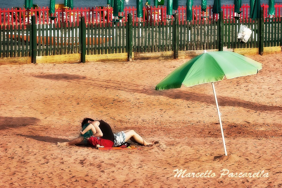 Love under the umbrella