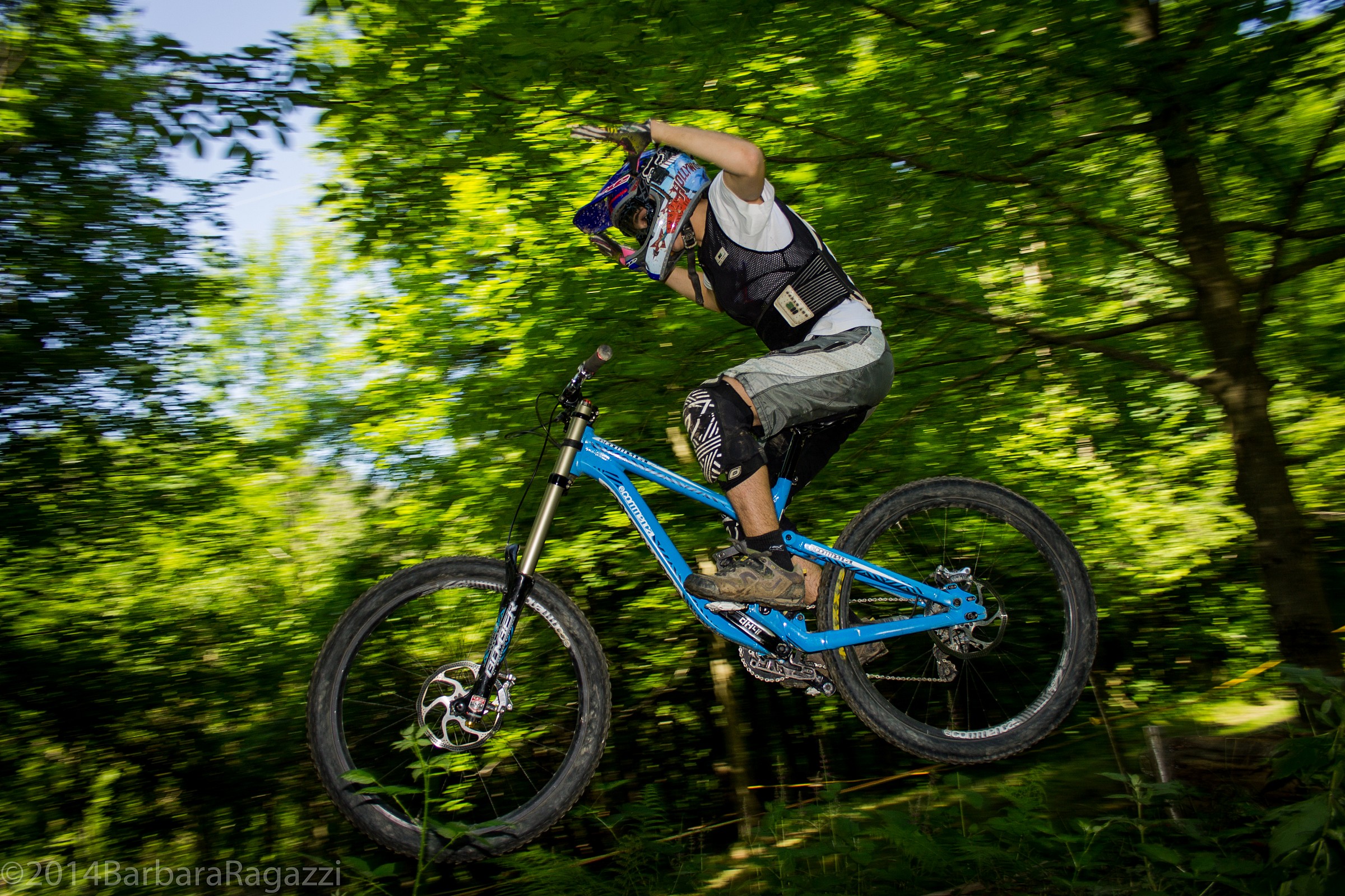 Hold on .... hands up!