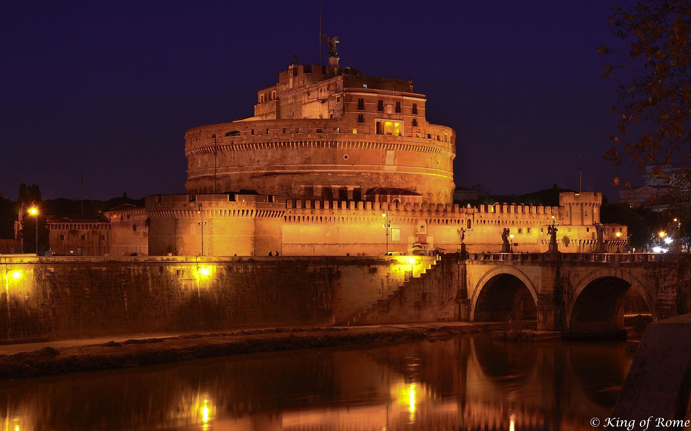 Castel Sant'Angelo at night .... dusk