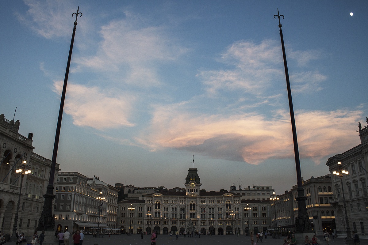 Piazza Unità d'Italy