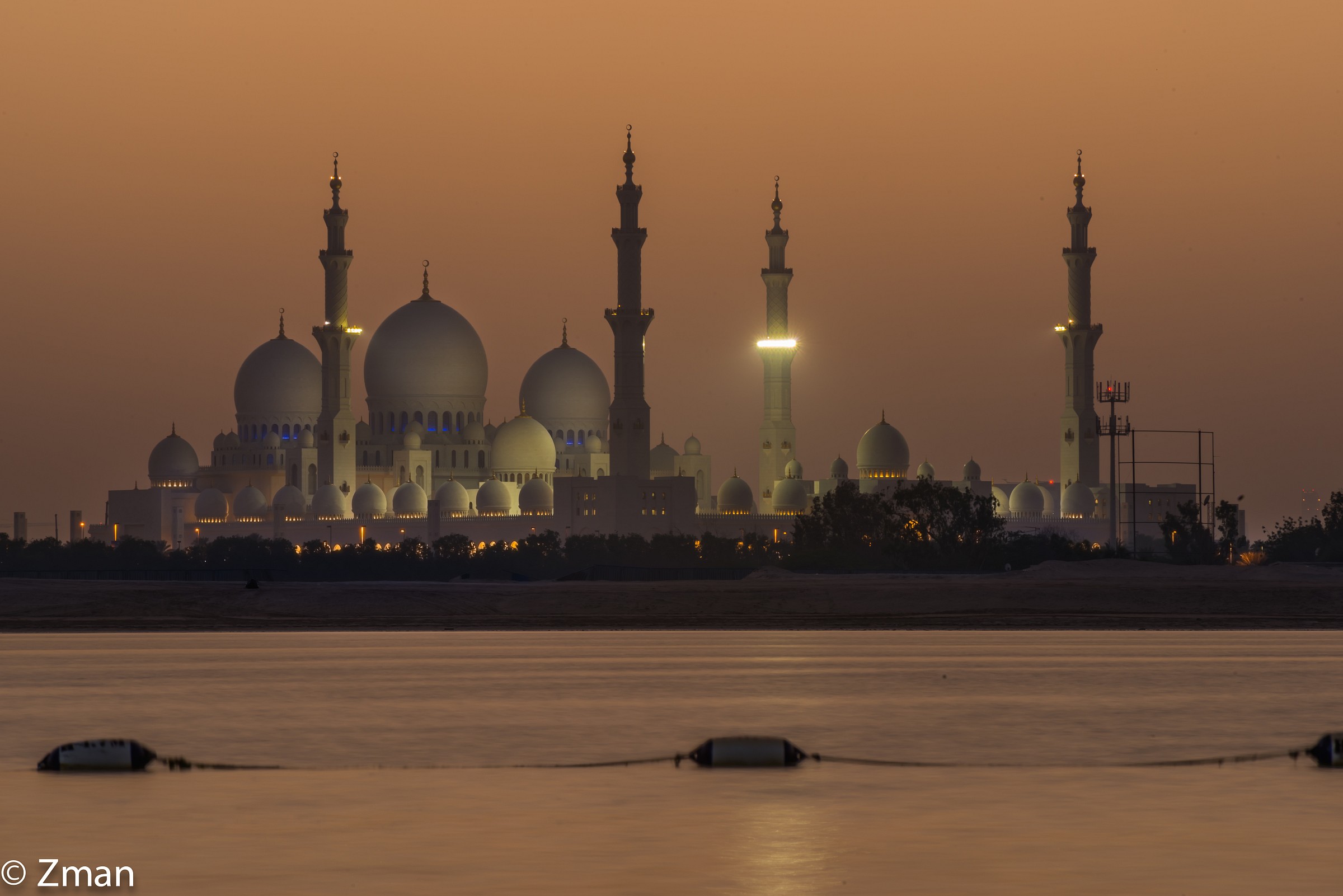 Shk Zayed Mosque at 8:00 pm