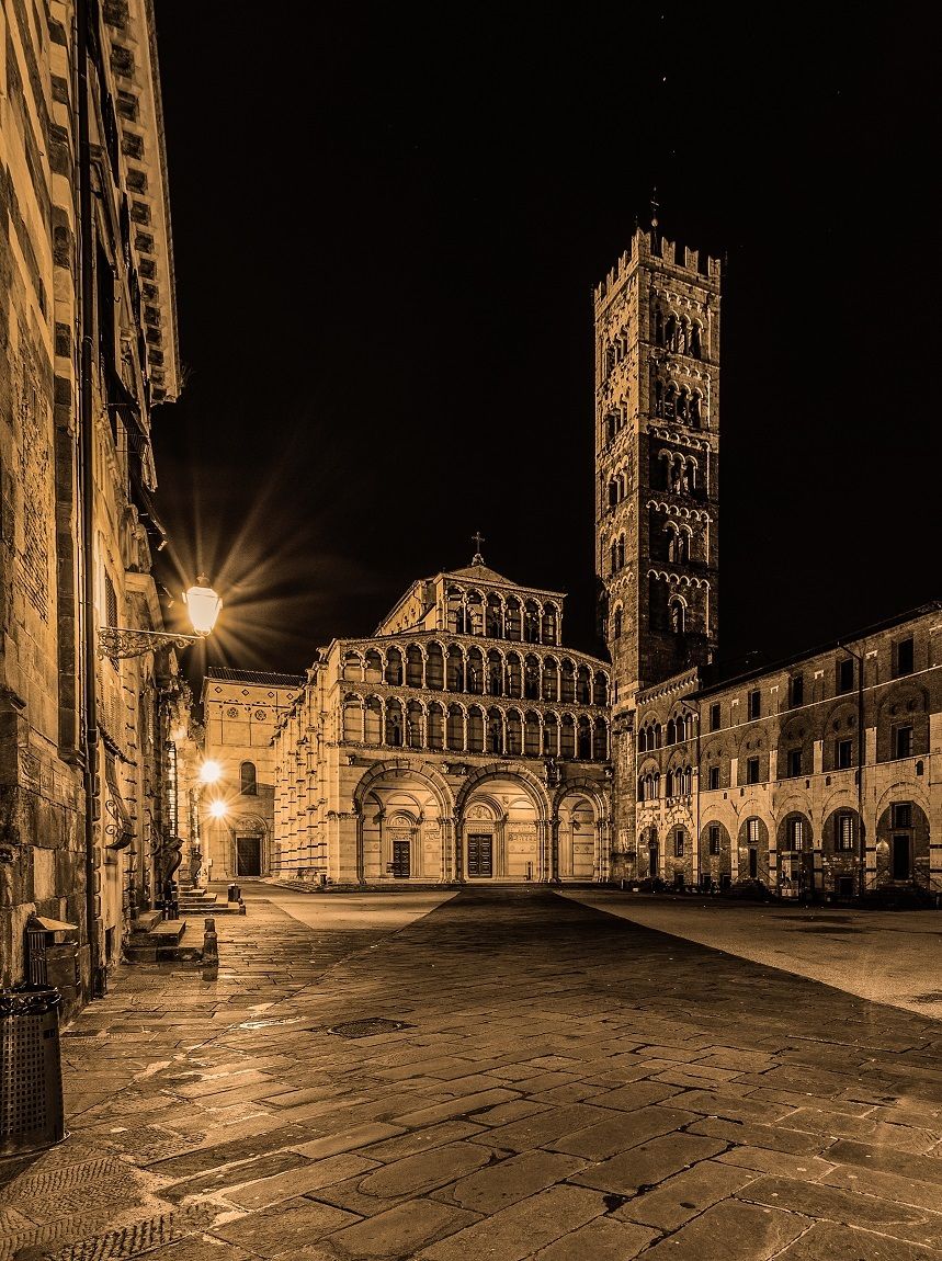 Via Duomo -  Piazza S. Martino Lucca