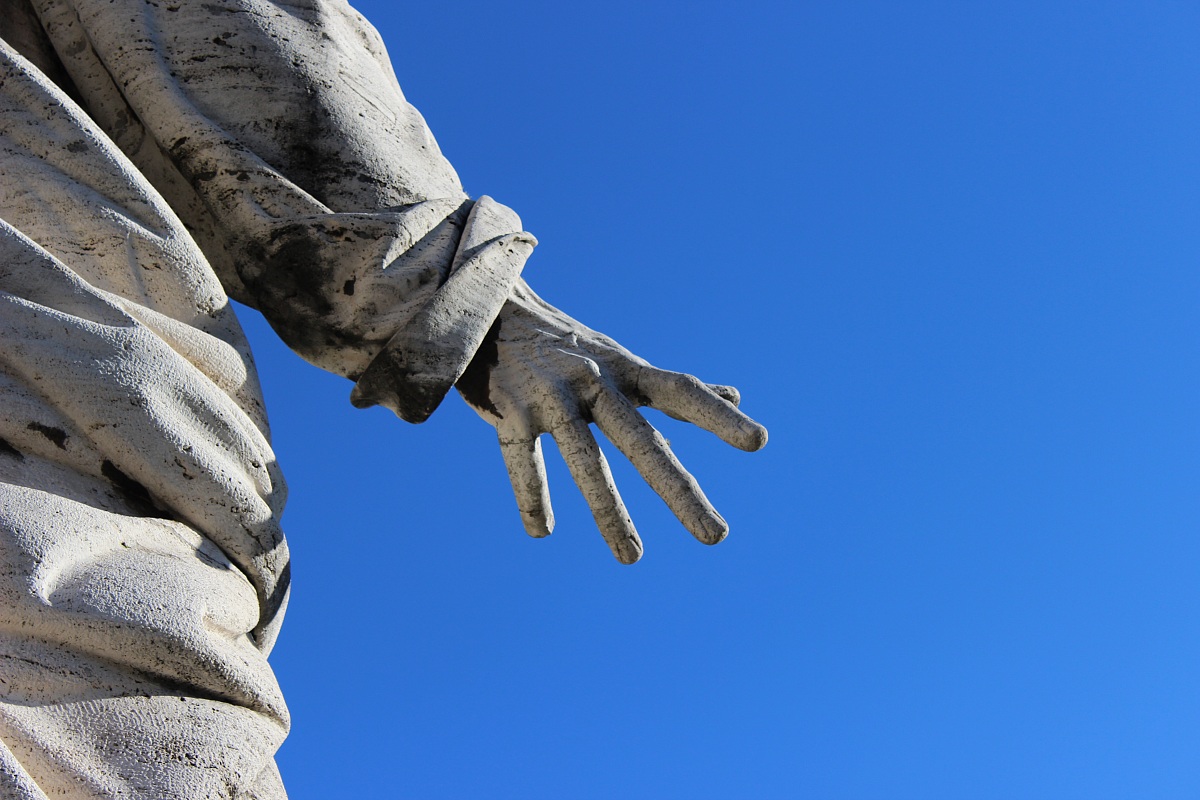 Particolare Statua ( San Pietro, Roma ) .