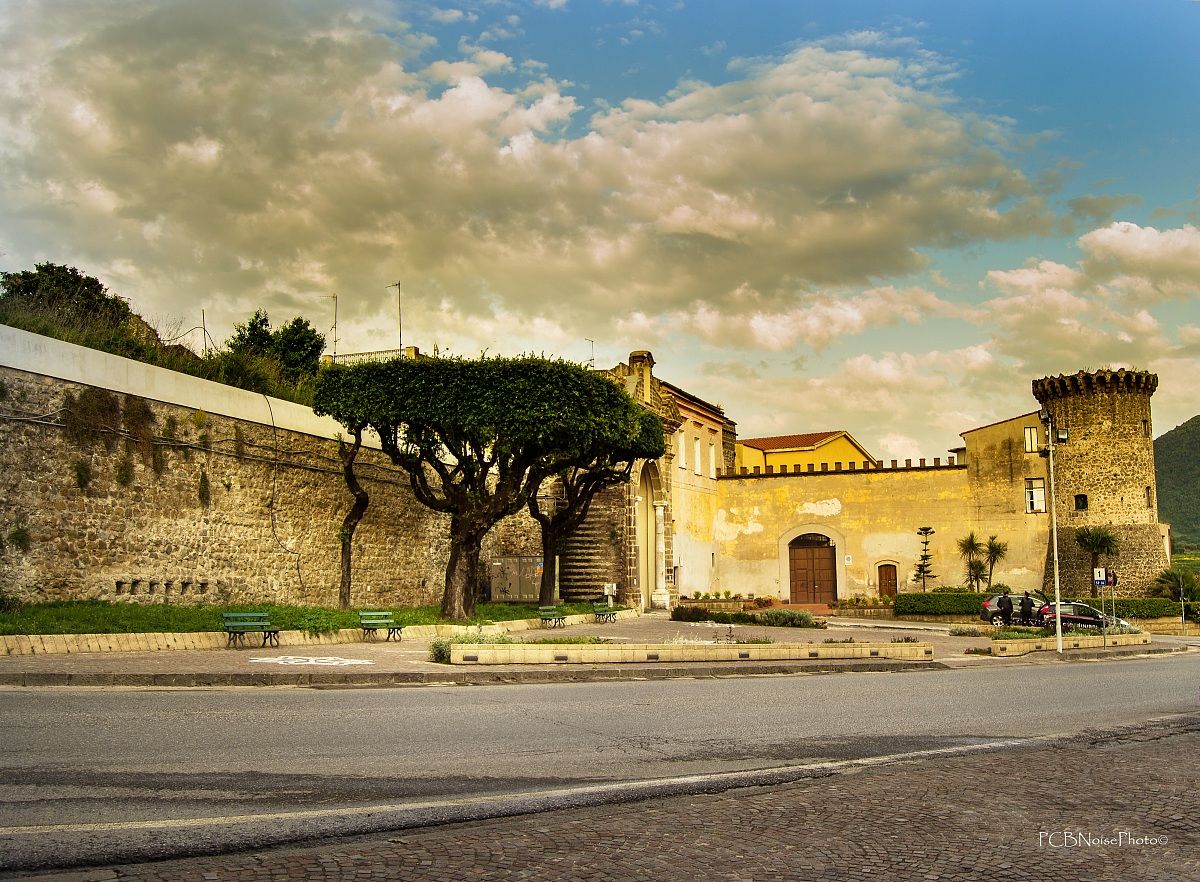 Porta dei Cappuccini, Sessa Aurunca