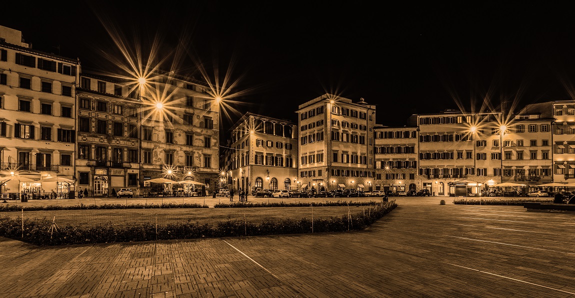 Piazza Santa Maria Novella-Firenze, /Via degli Avelli/