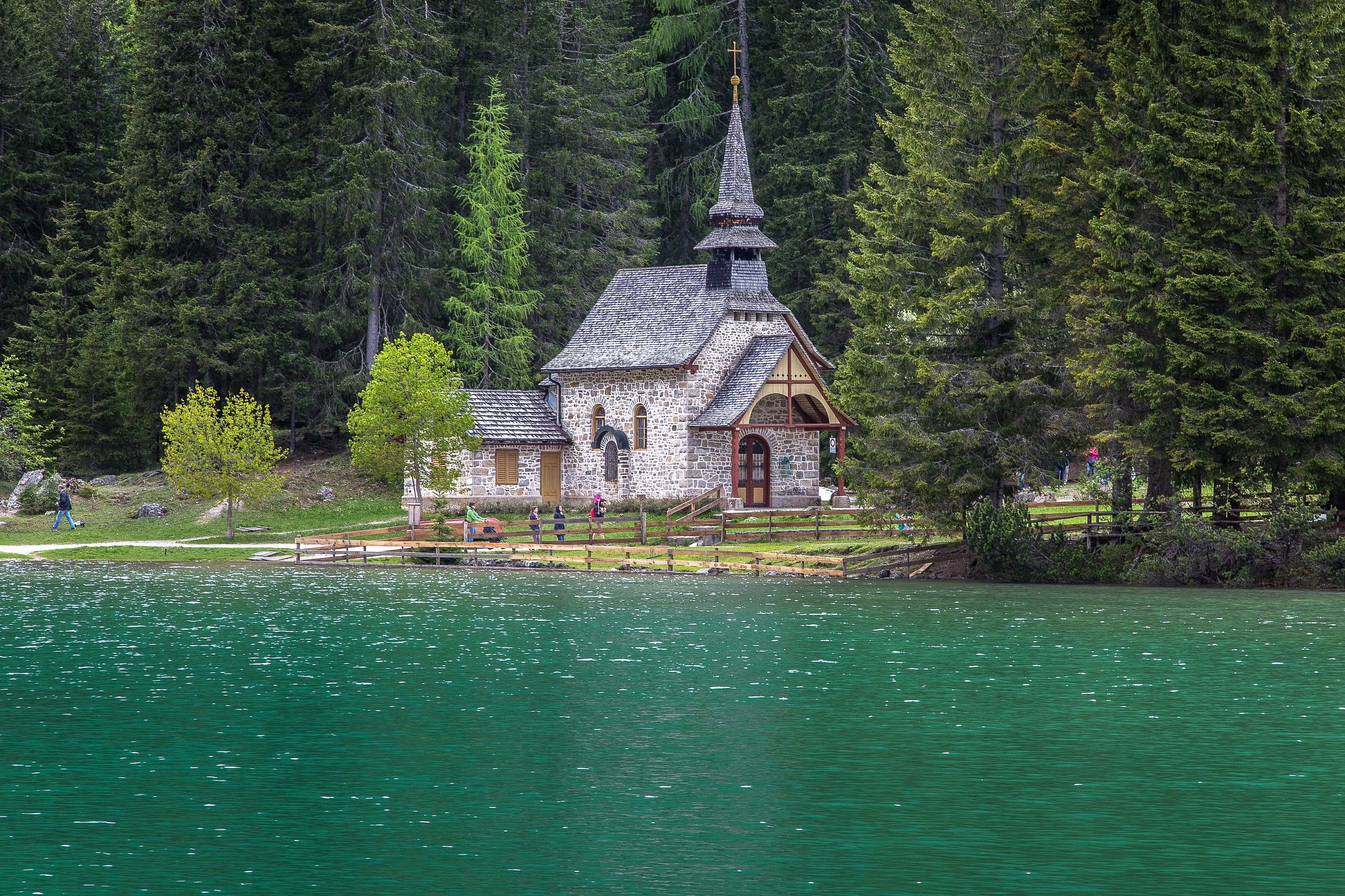 Chiesetta Lago di Braies