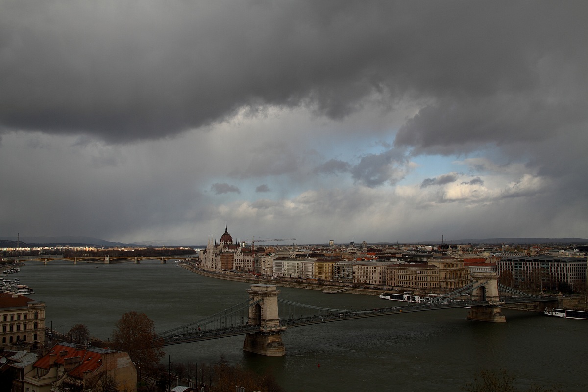 Budapest - vista del ponte delle catene