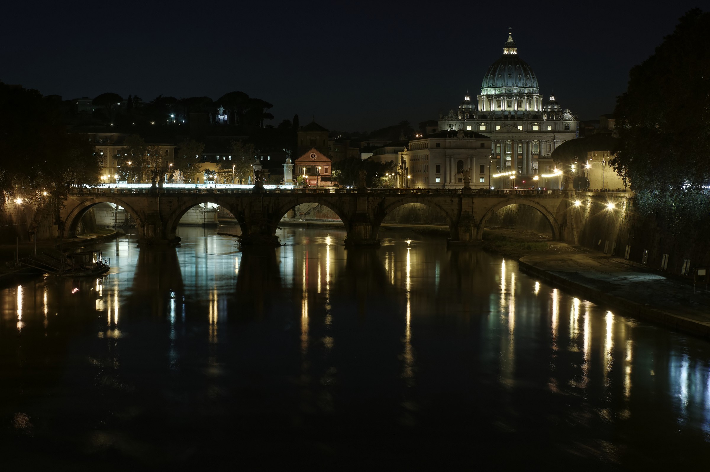 Vaticano notturno