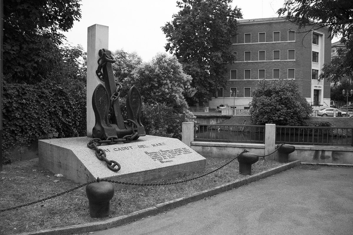 Monument to the fallen of the sea