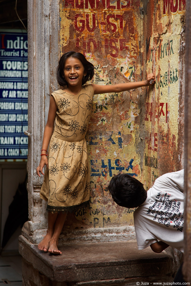 Report: India, 013064