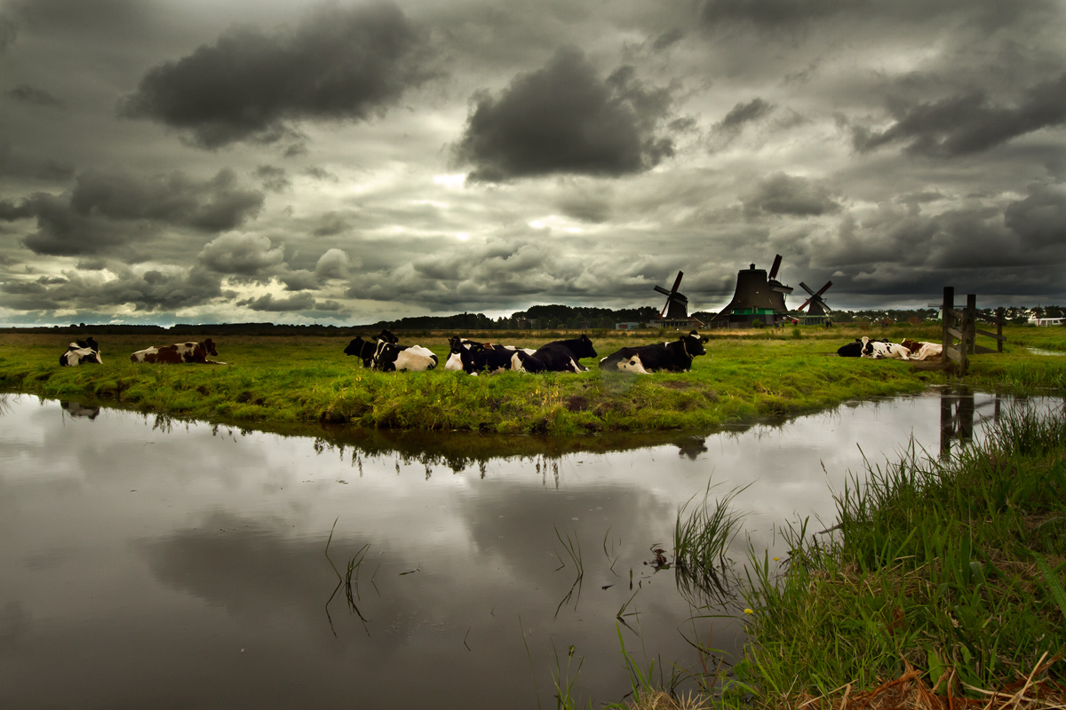 Spiraglio di luce sotto la pioggia