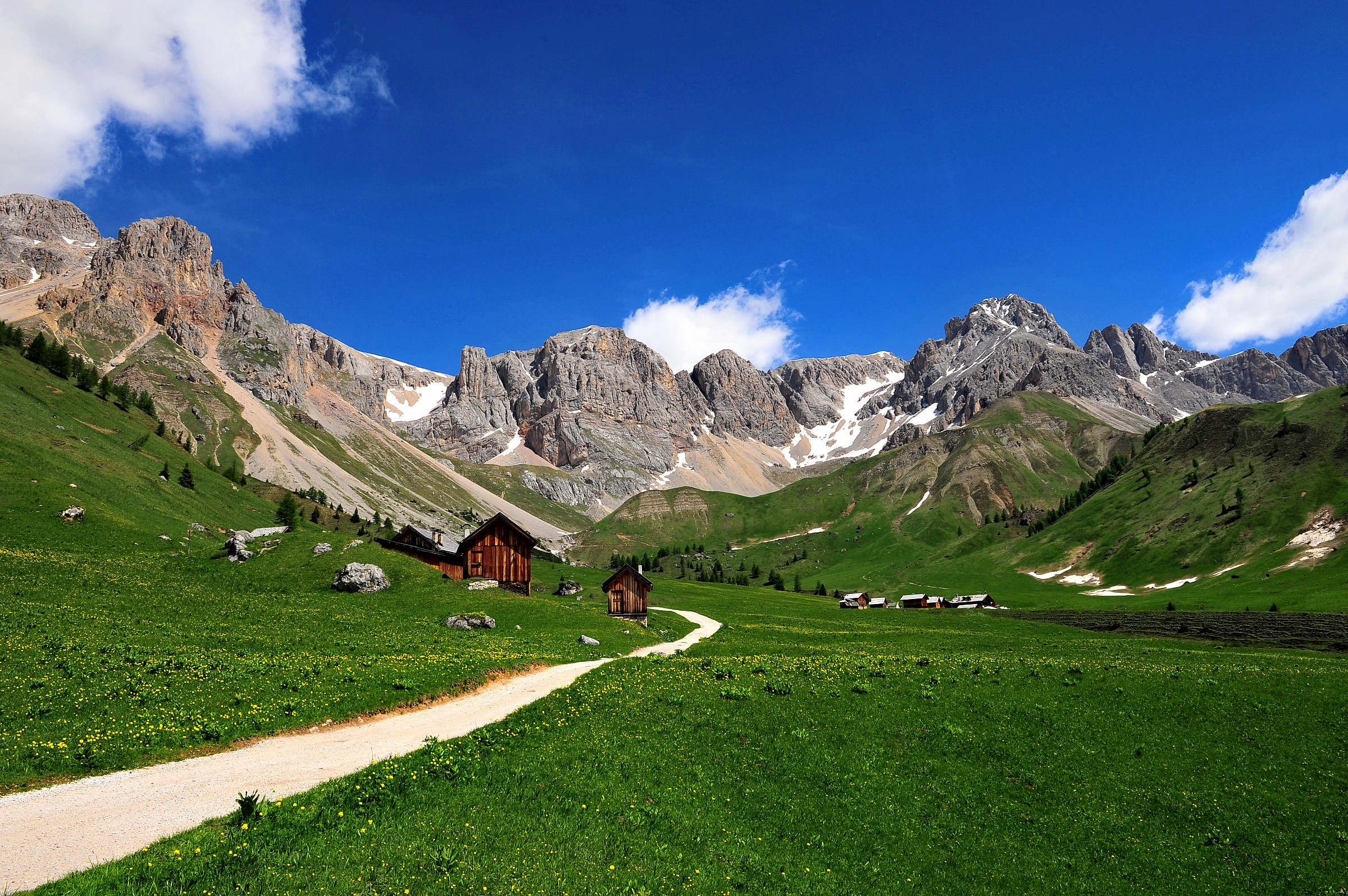 Dolomiti - Inizio estate a Fuciade