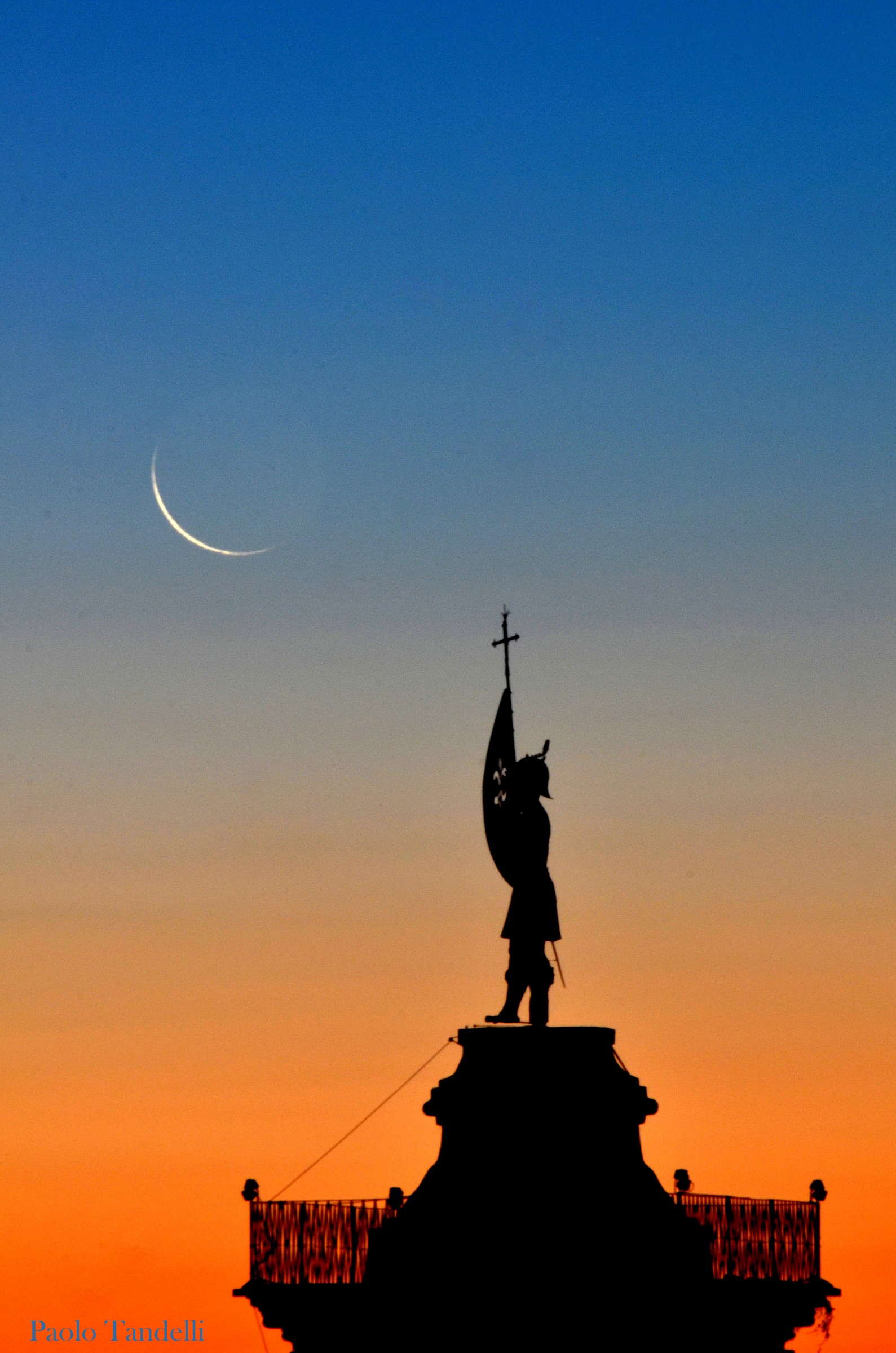 Sant Alessandro and the Moon