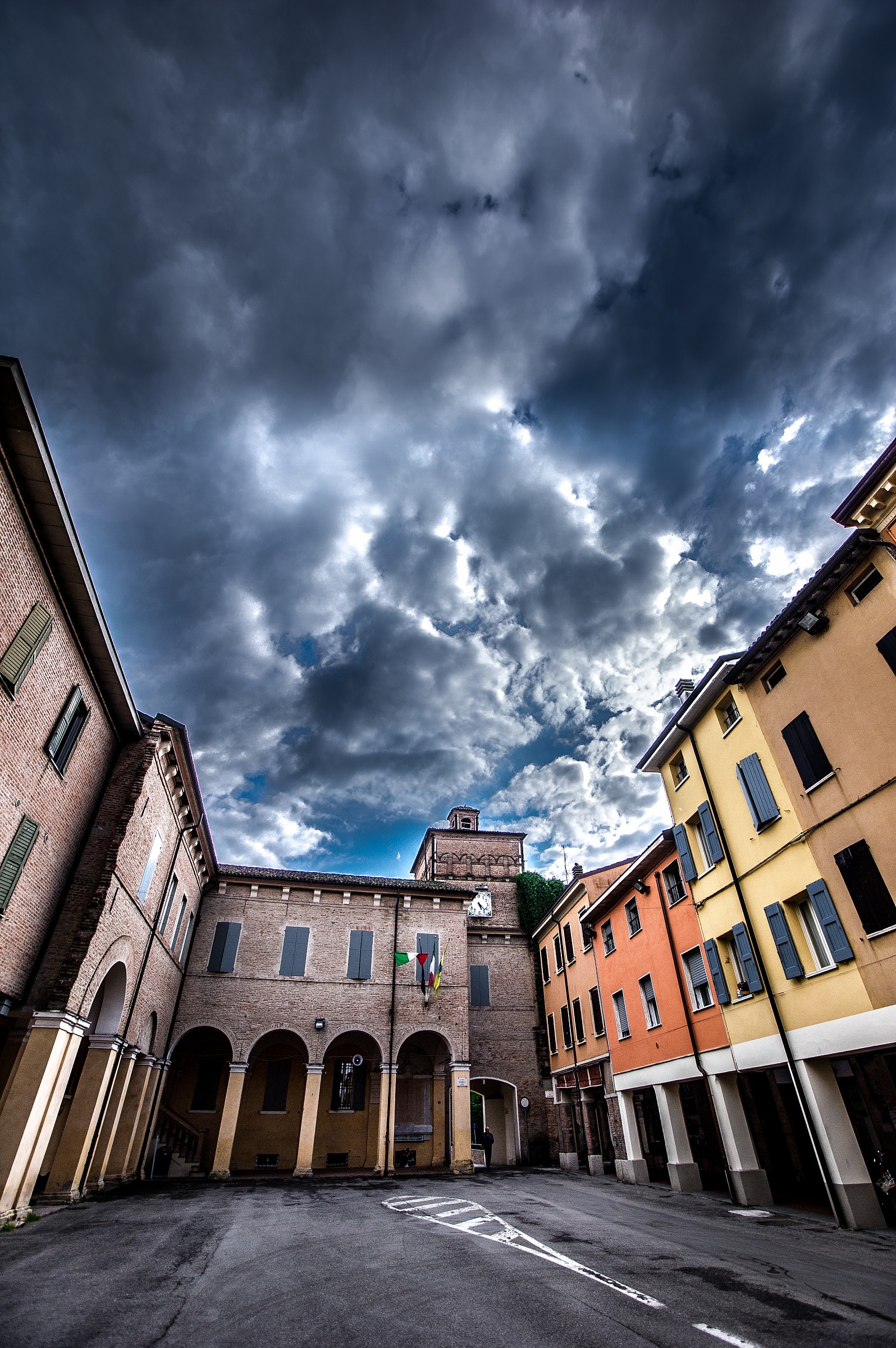 Piazza Brothers Sassi