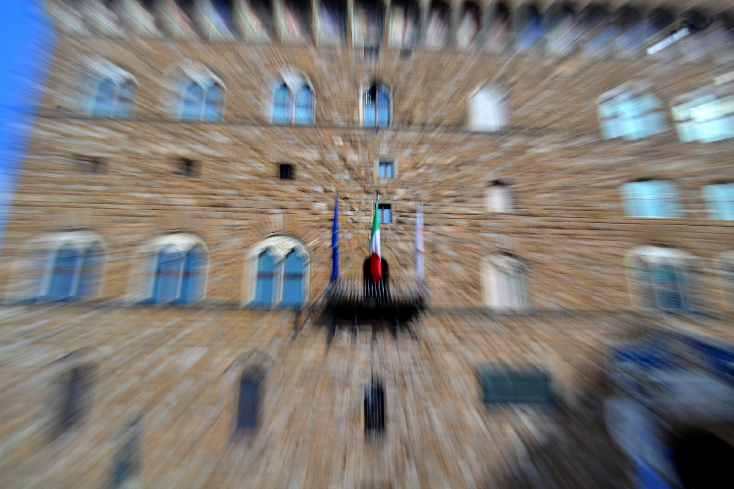 zooming Old Palace