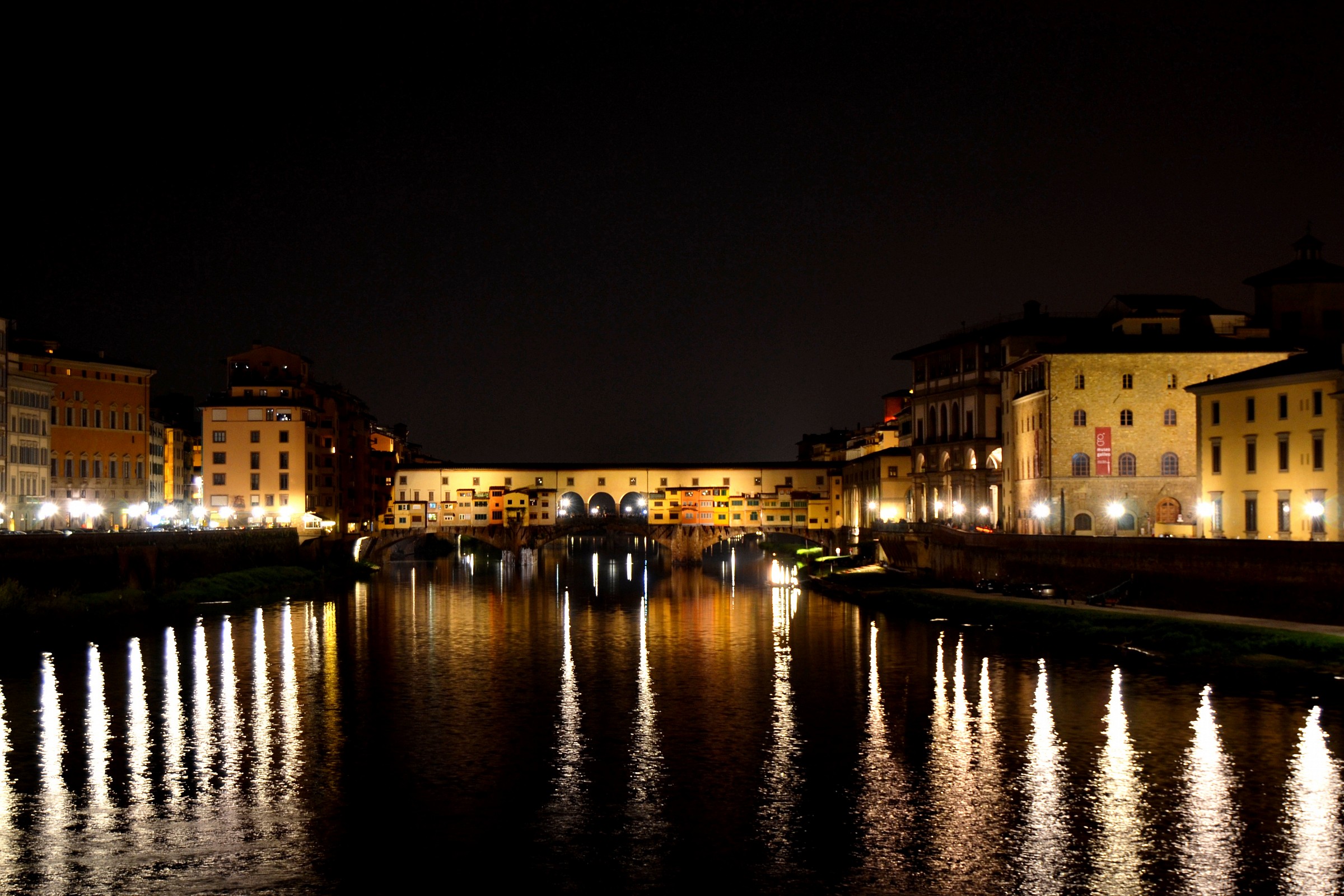 Arno by night