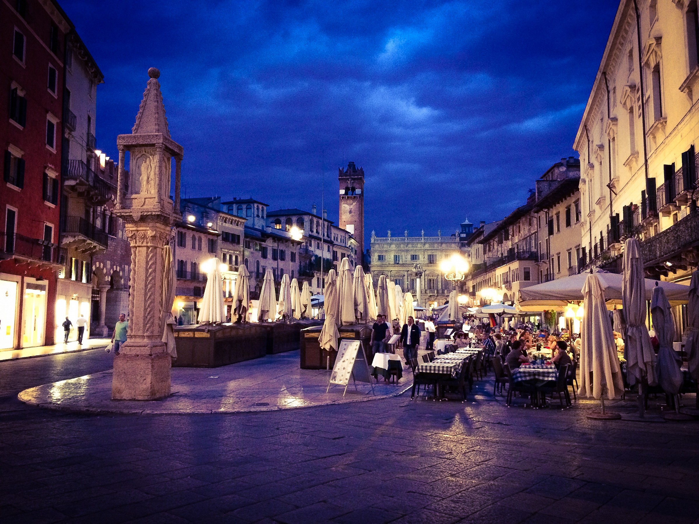 Piazza delle erbe Verona