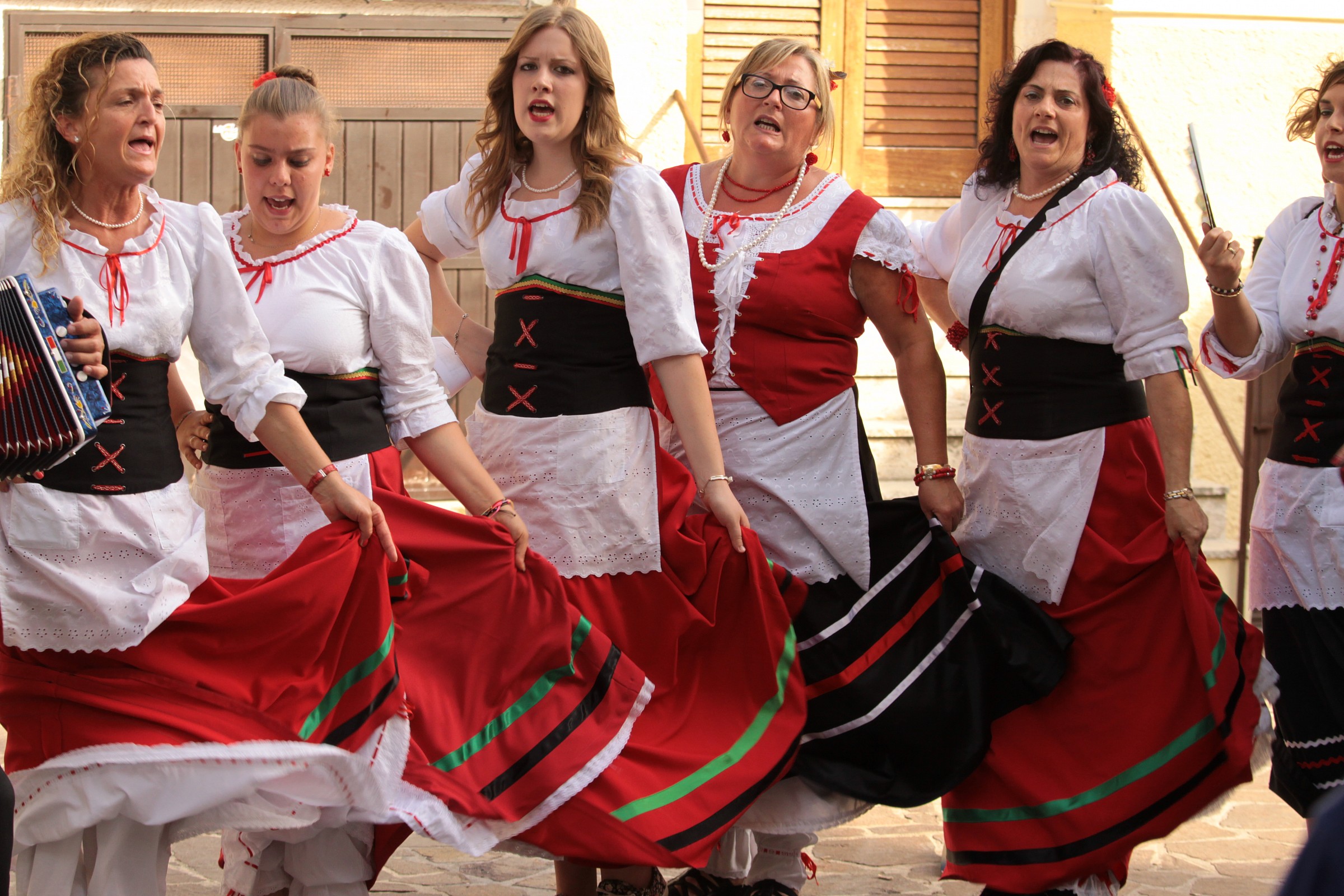 Festival of the serenade.