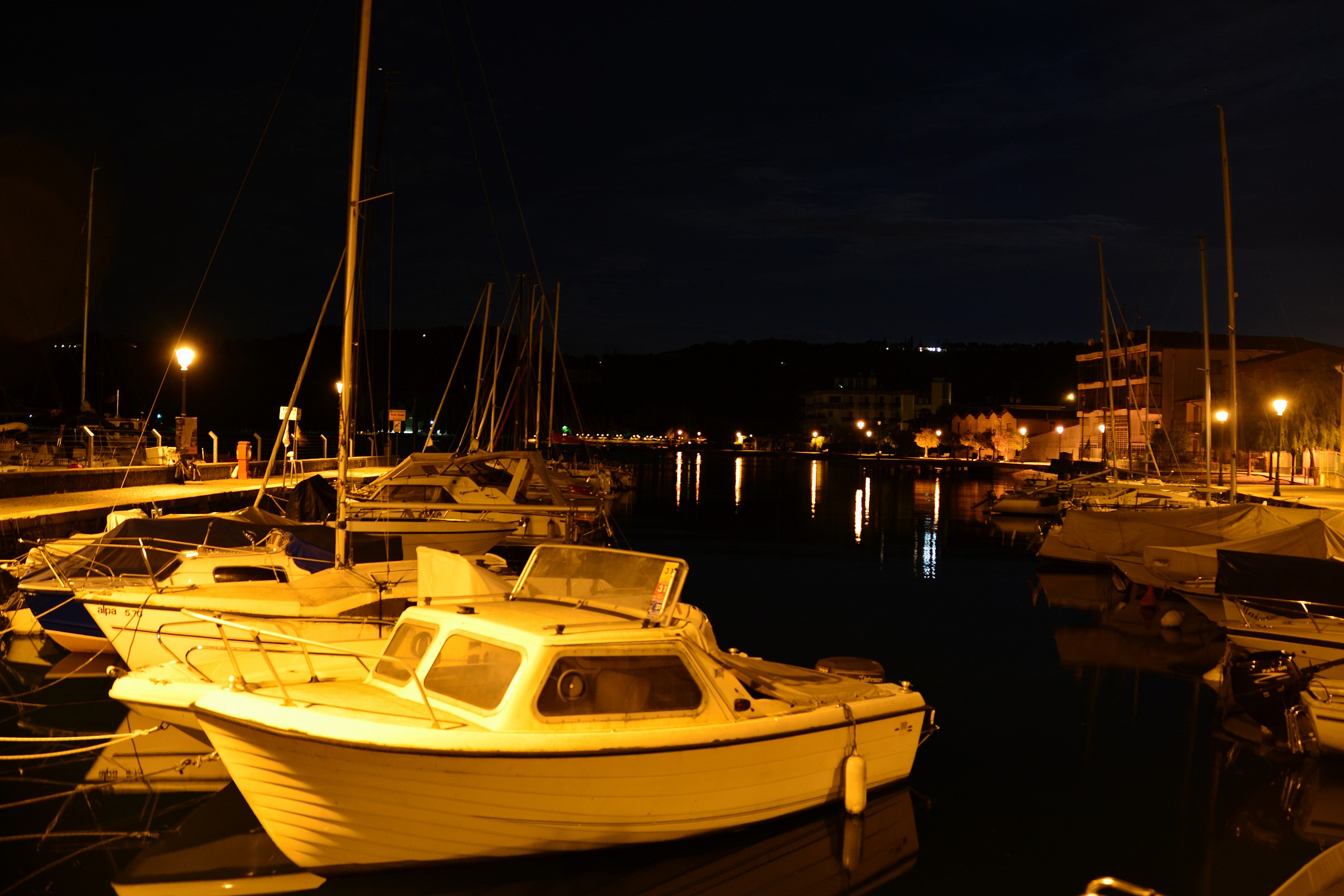 n ° 1 Night founded 3:22:01 hours the first photo