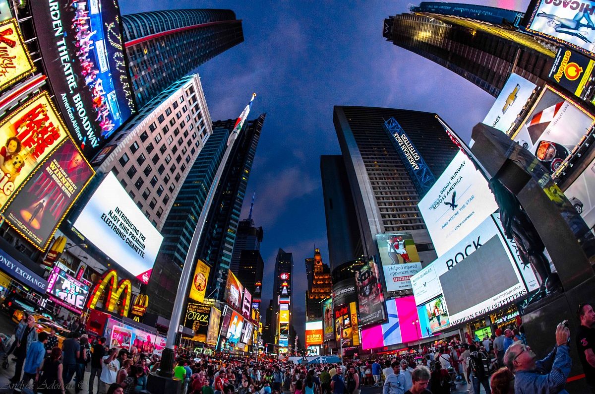 Times Square a 180°