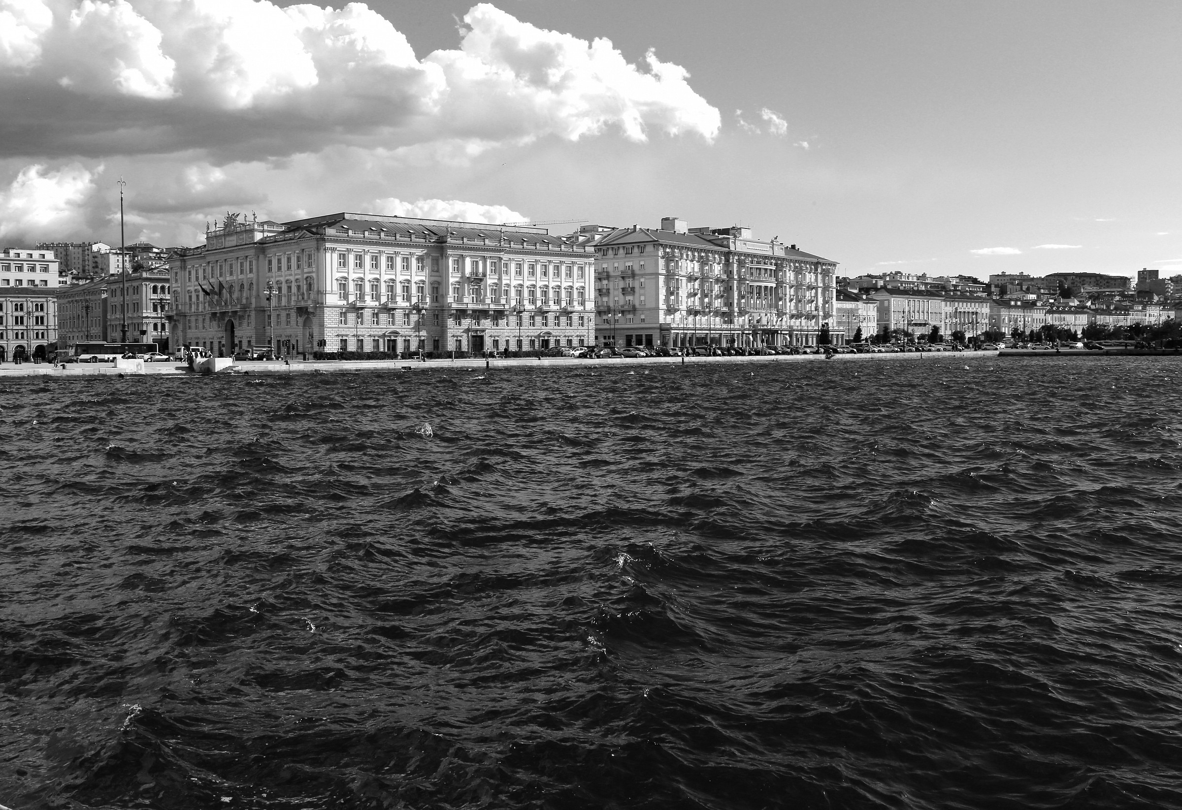 Trieste Molo 'Bold'