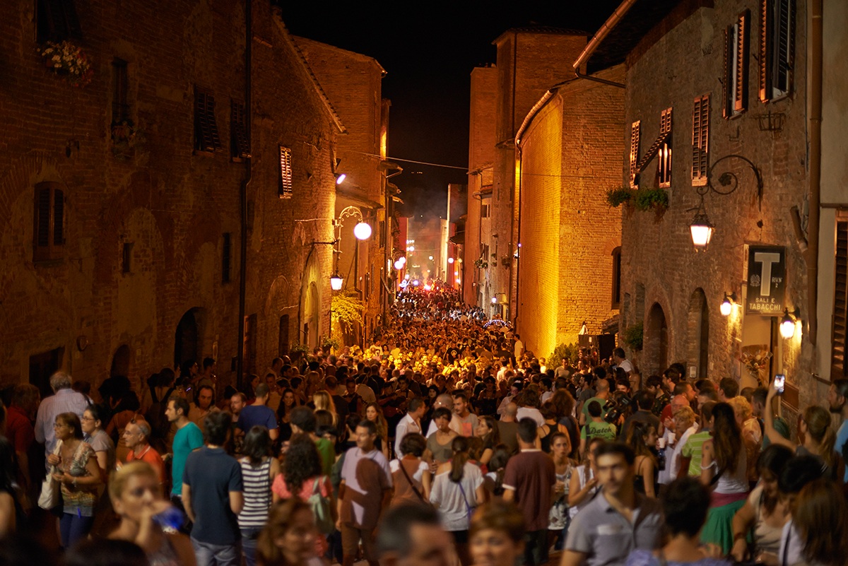 Mercantia River people