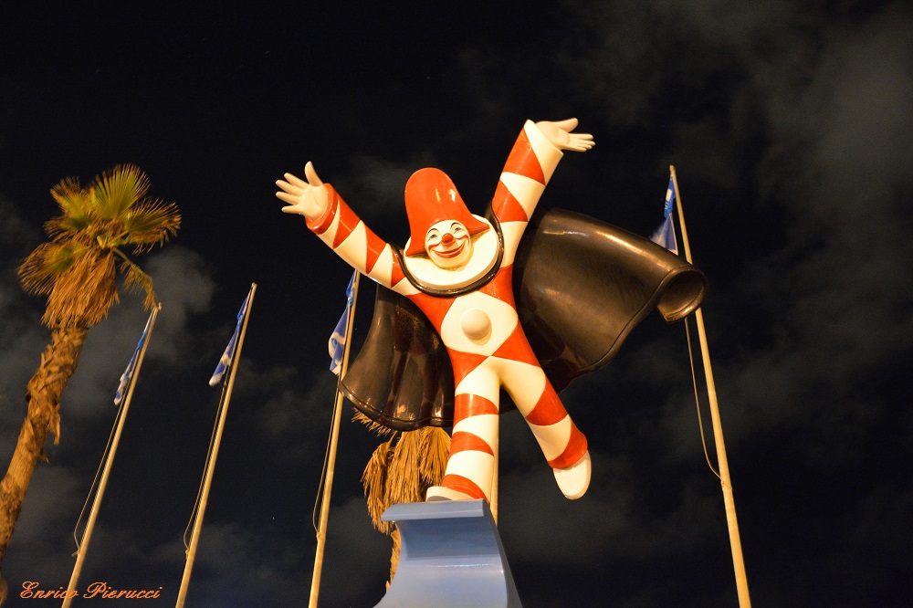 Burlamacco in Piazza Mazzini (Viareggio)