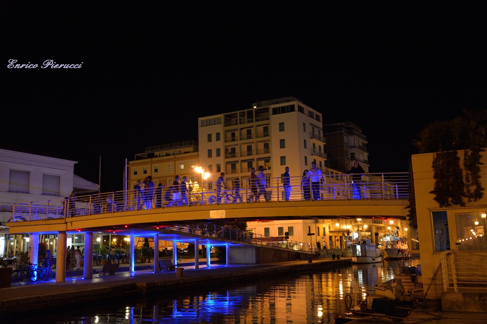 Il Ponte Levatoio sul Canale Burlamacco (Viareggio)