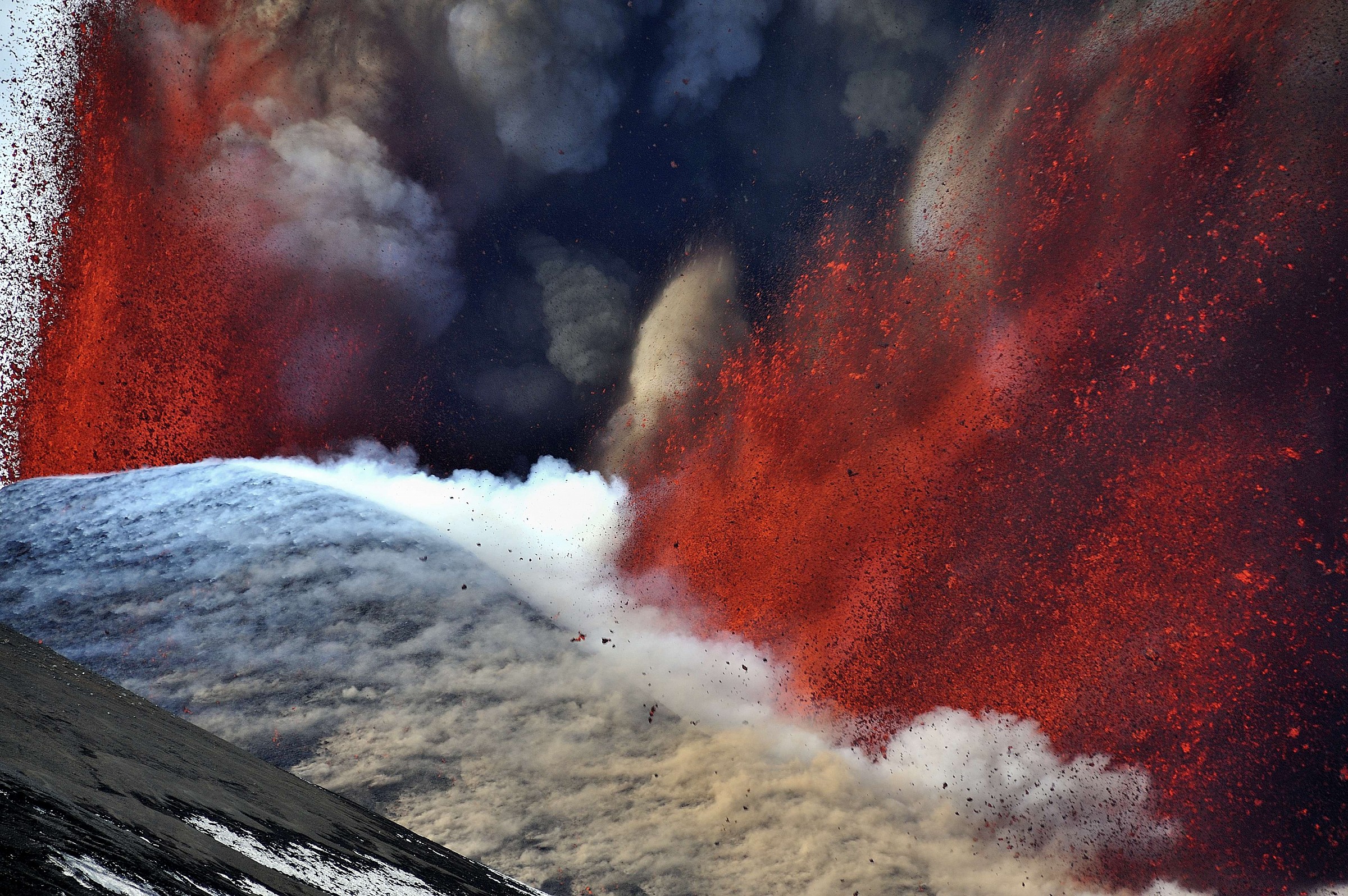 Etna_2012-3