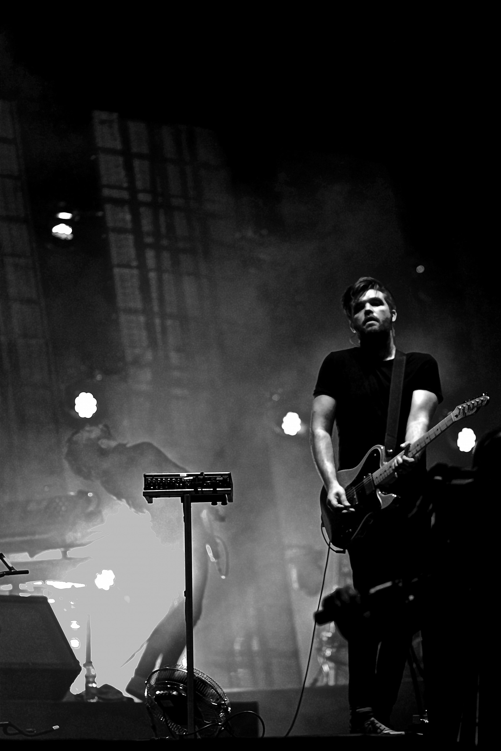 Editors live at Milan