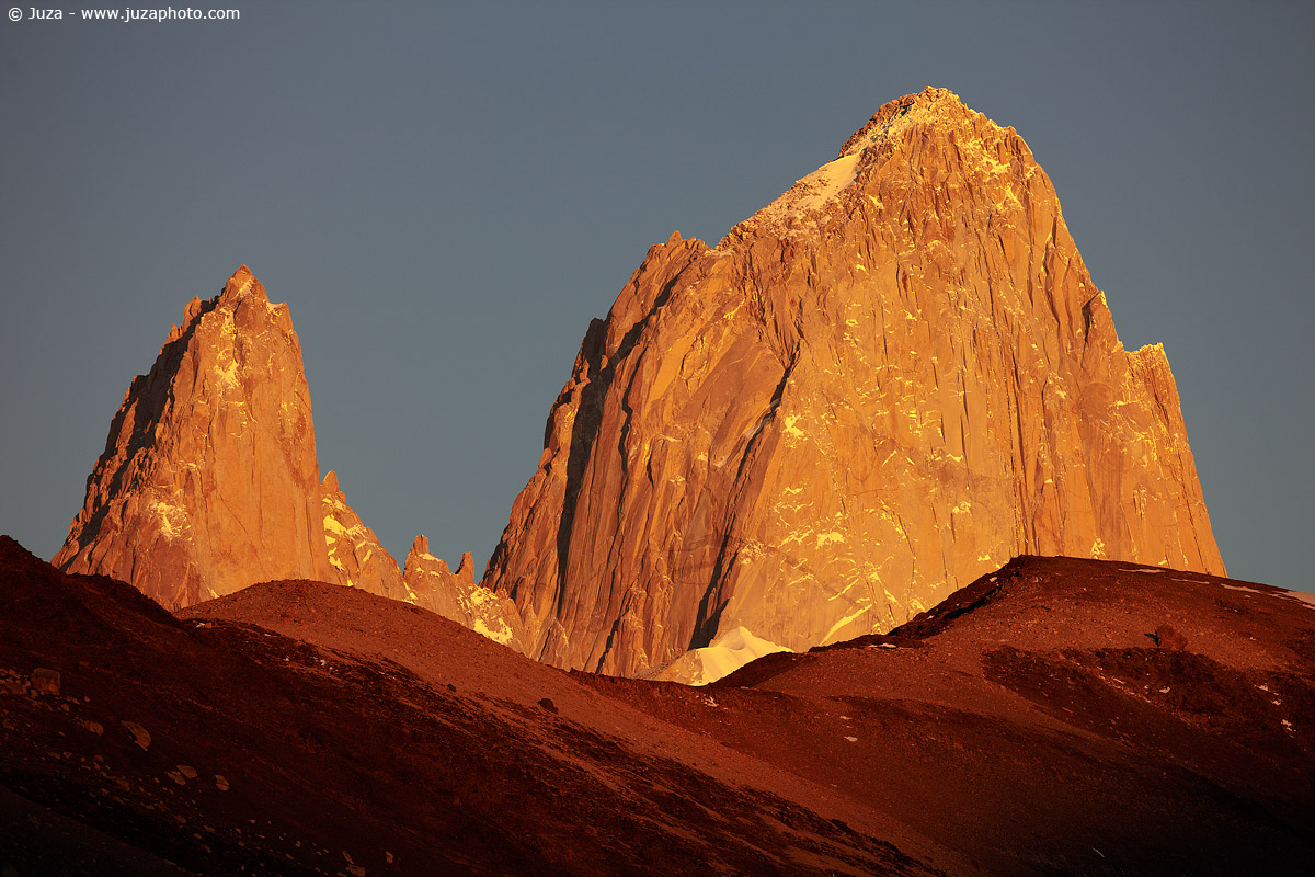 Fitz Roy at sunrise, 011648