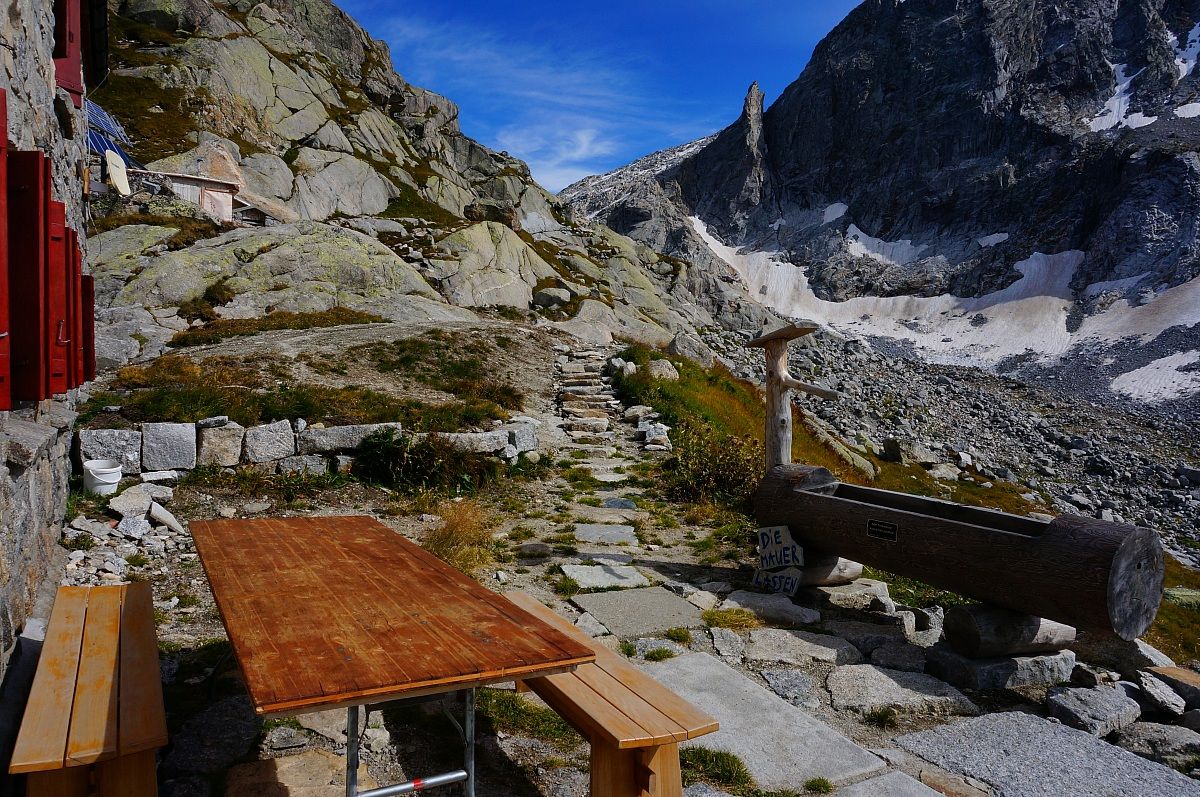Ghiacciaio del Forno - Il rifugio (2)