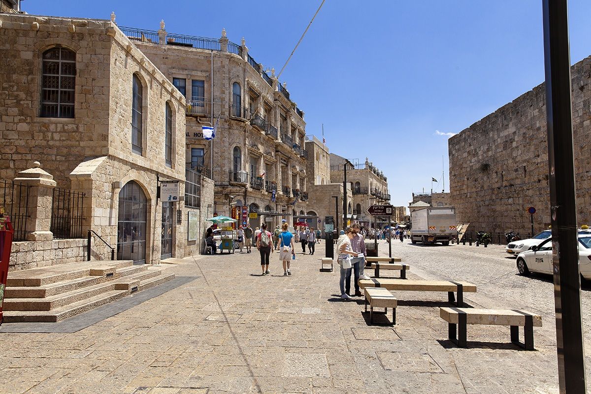 entrance hall leading to the Arab neighborhood