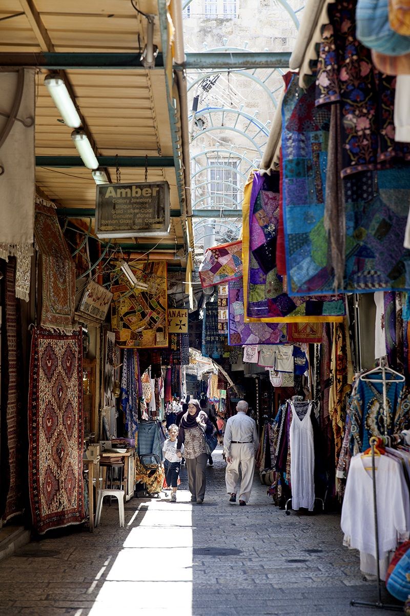 Quarter Arabic market