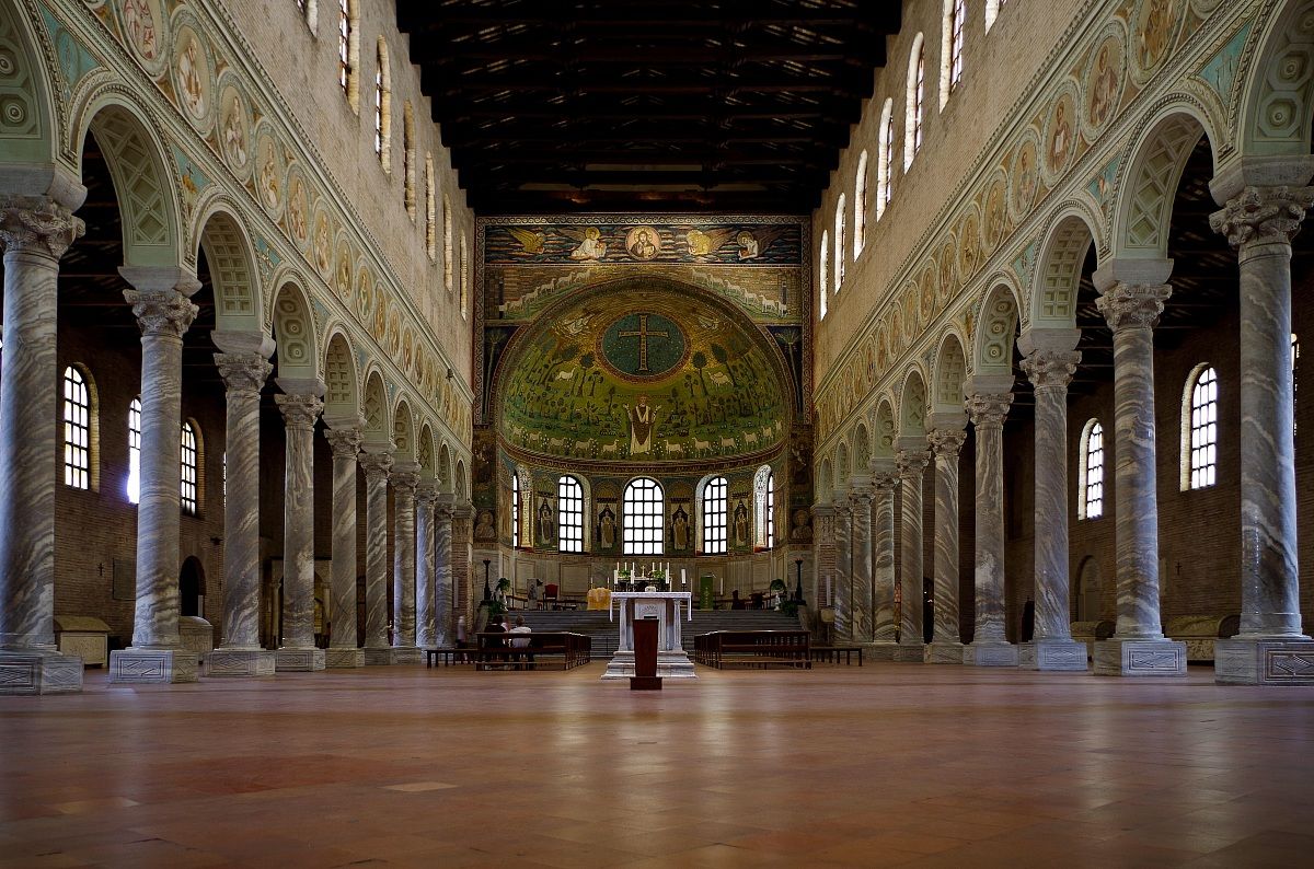 The Classicon San Apollinare in class