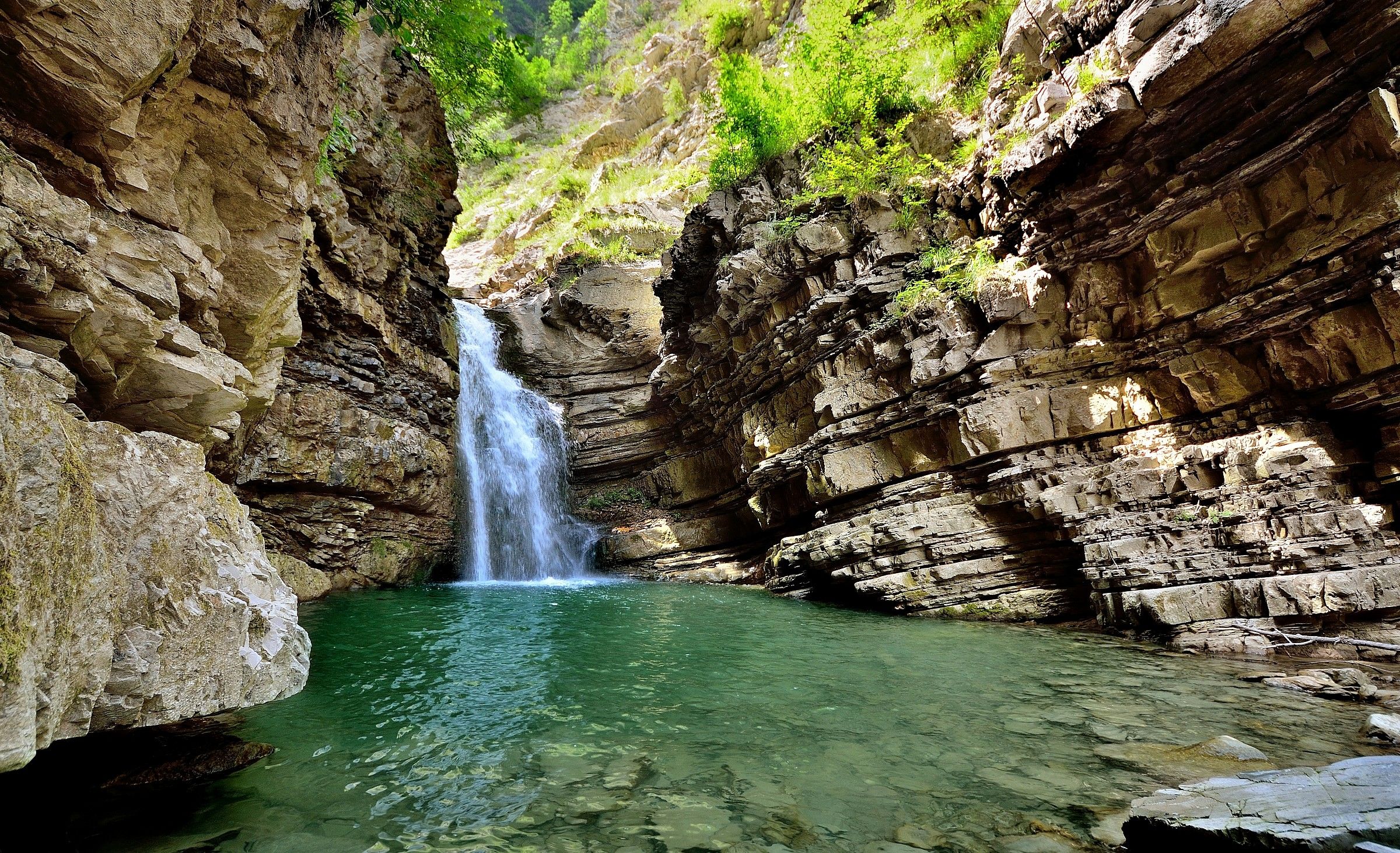 Before you marvel at Perino valley