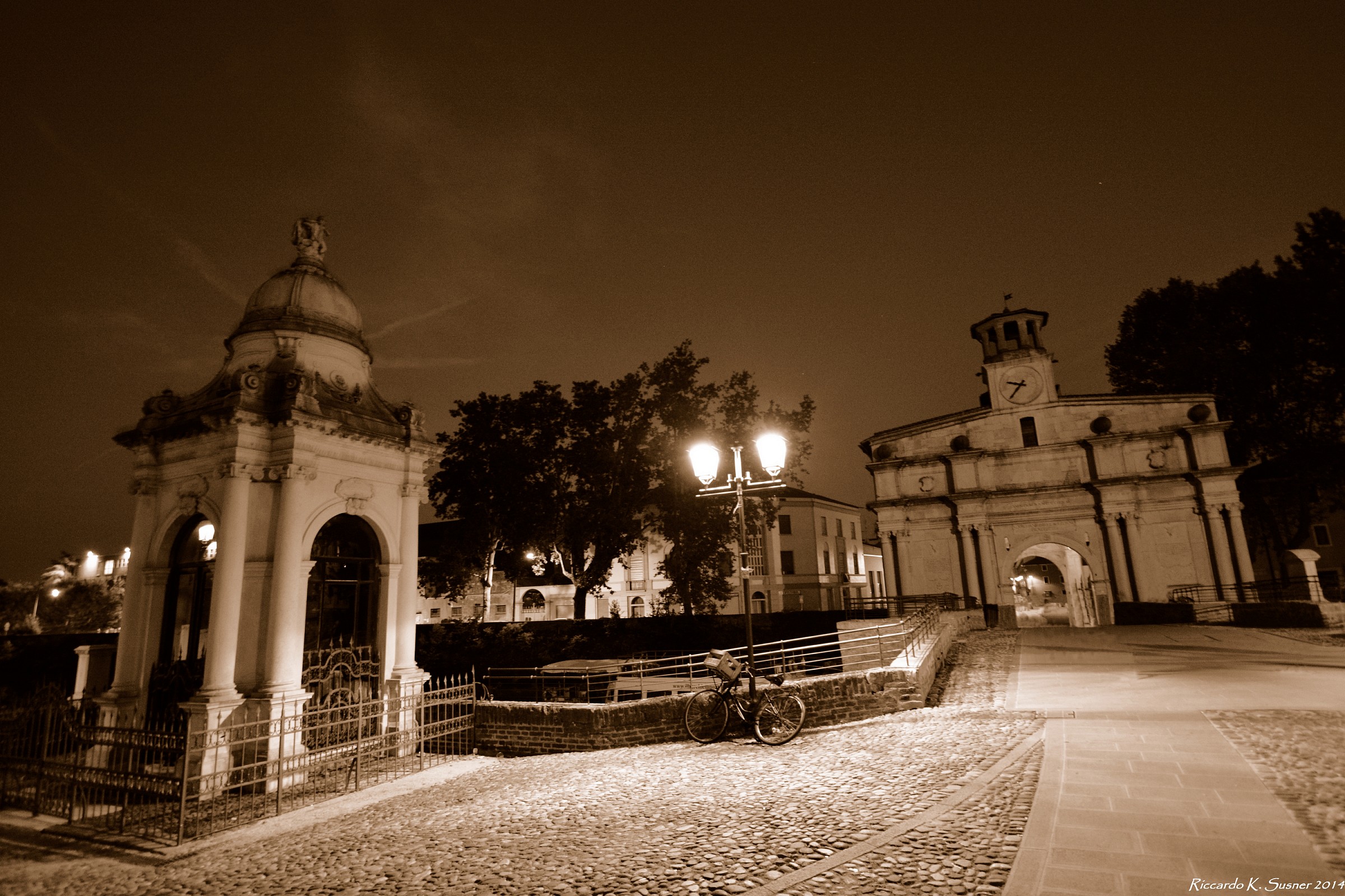 Door Door - Padua (2014)