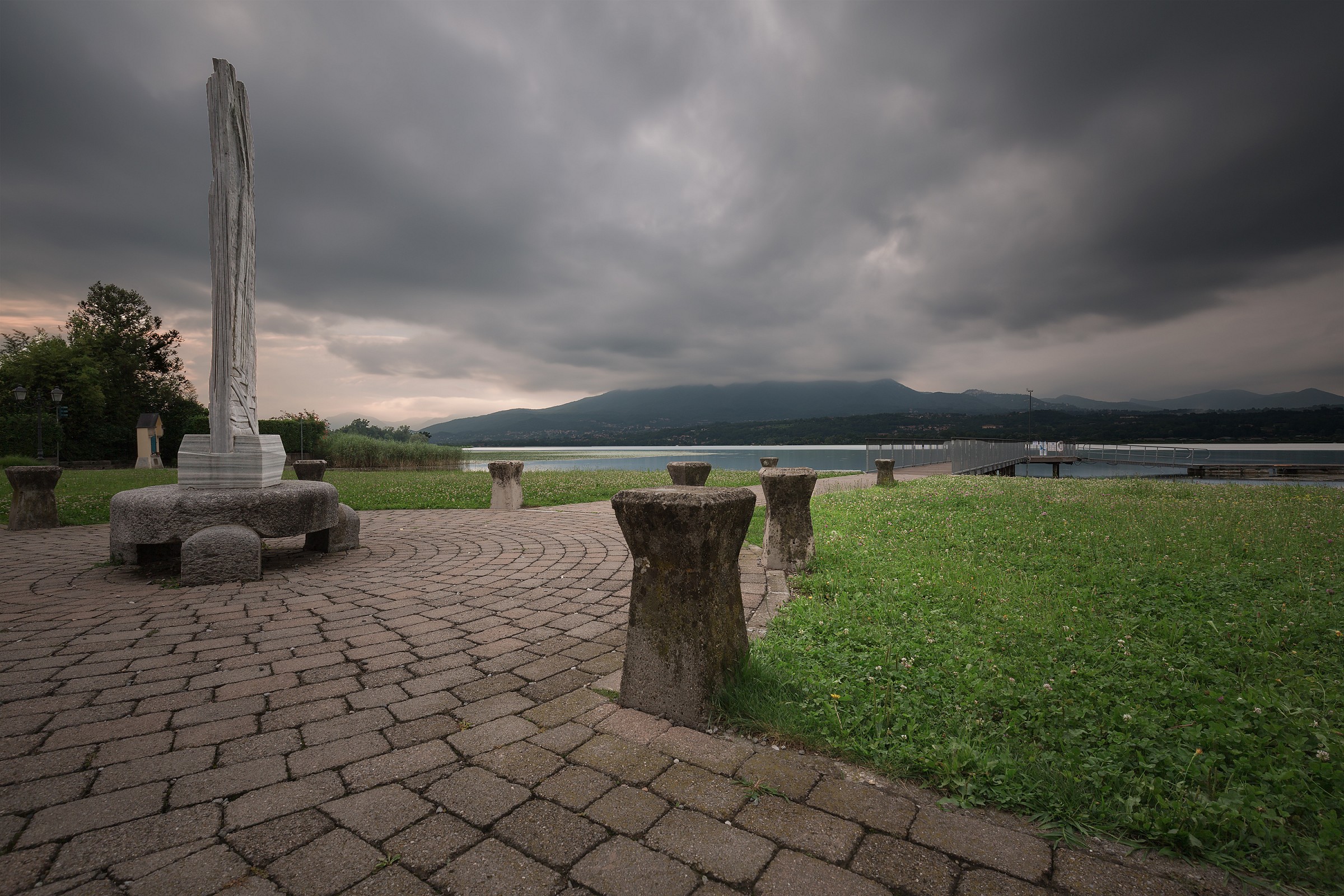 Thunderstorms on the lake