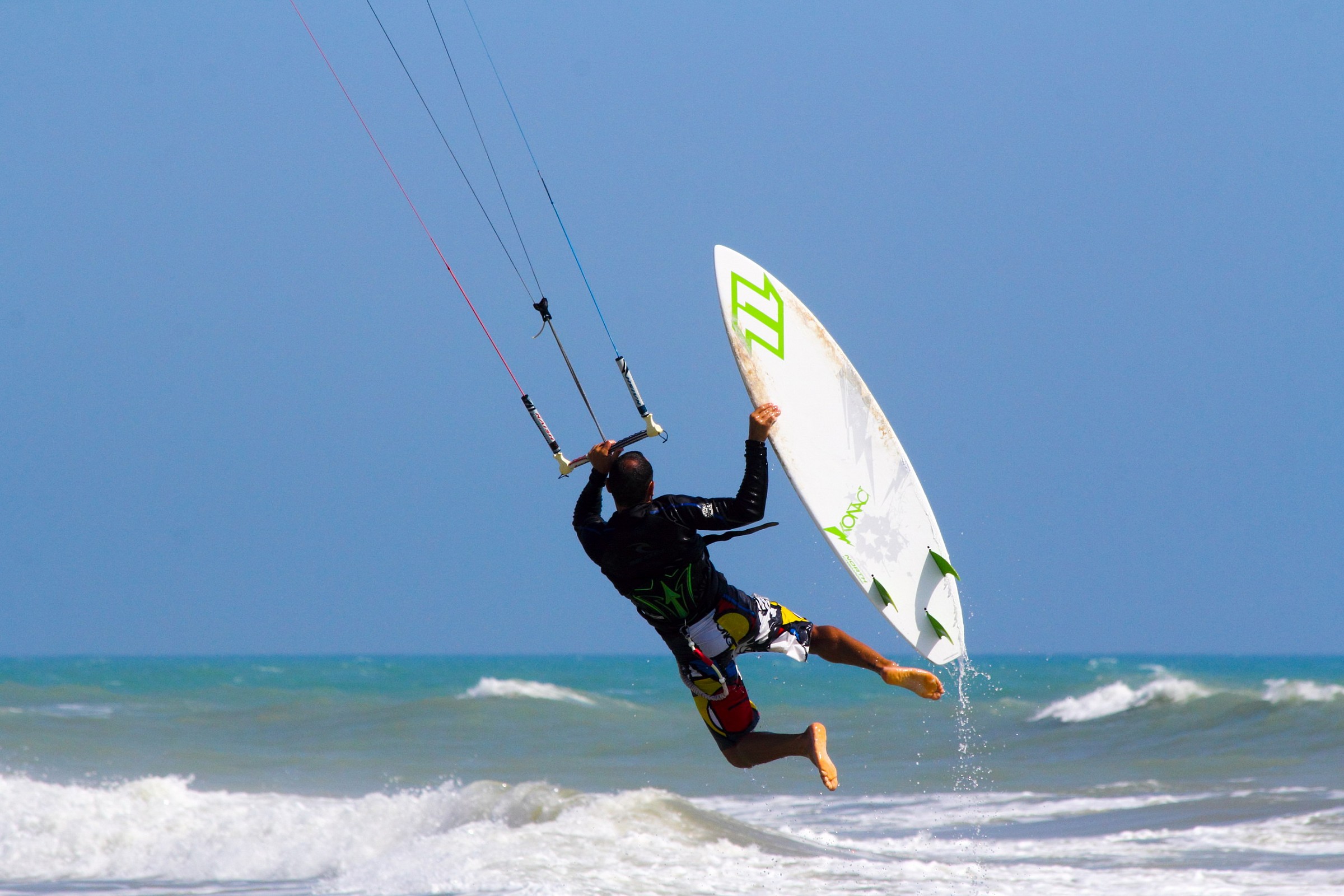 Kitesurfing