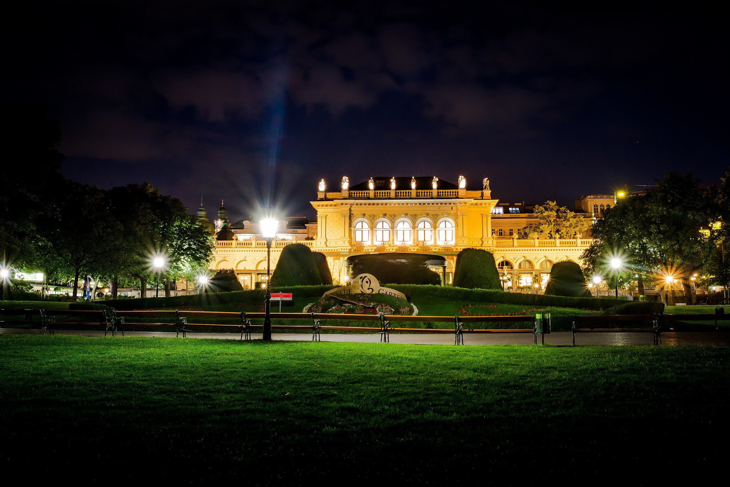 Stadtpark, notte