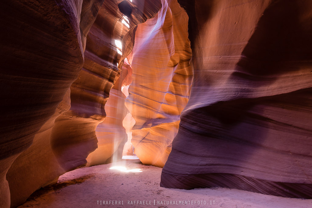 Antelope Canyon ray of light