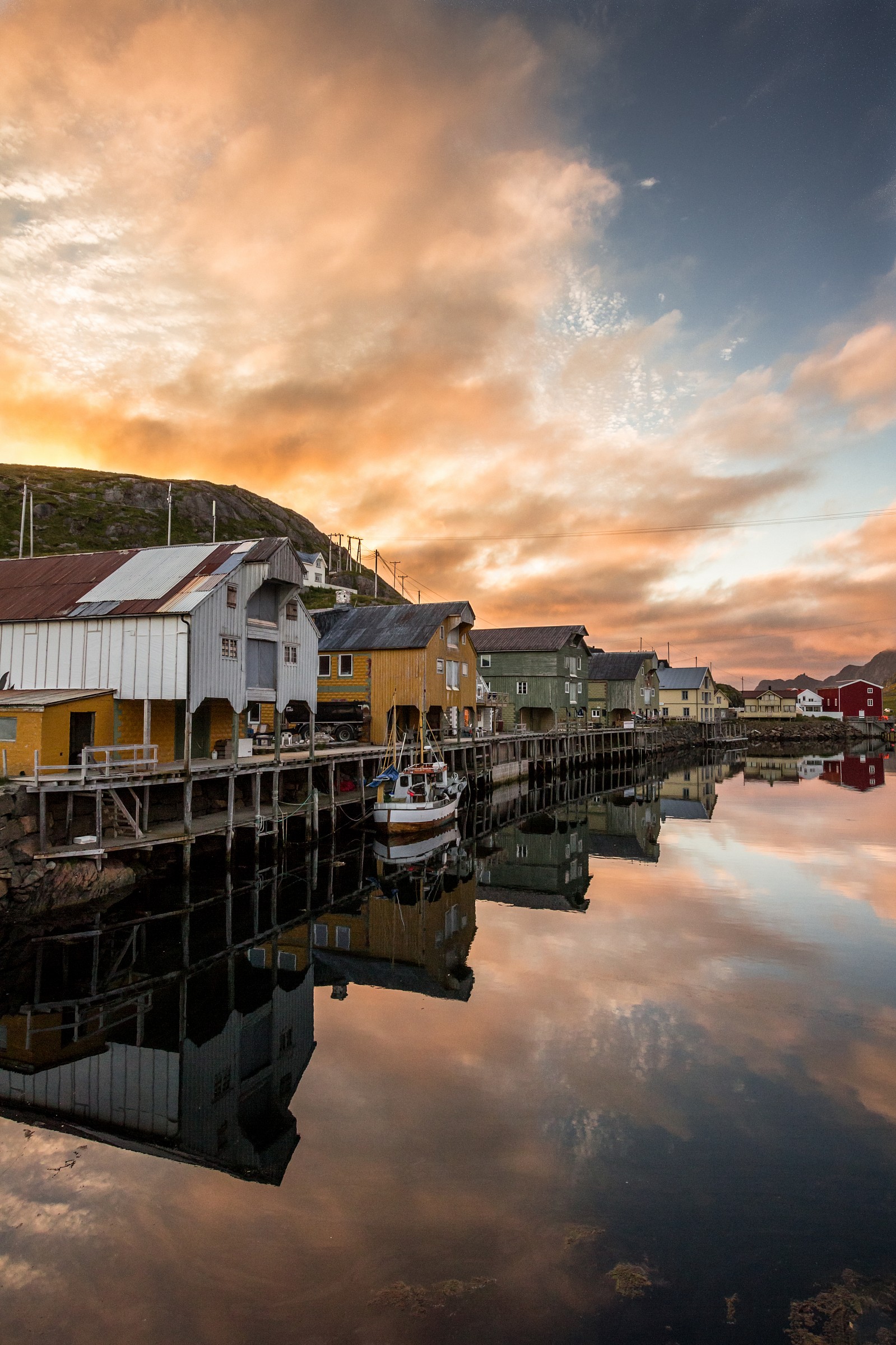 Nyksund reflections