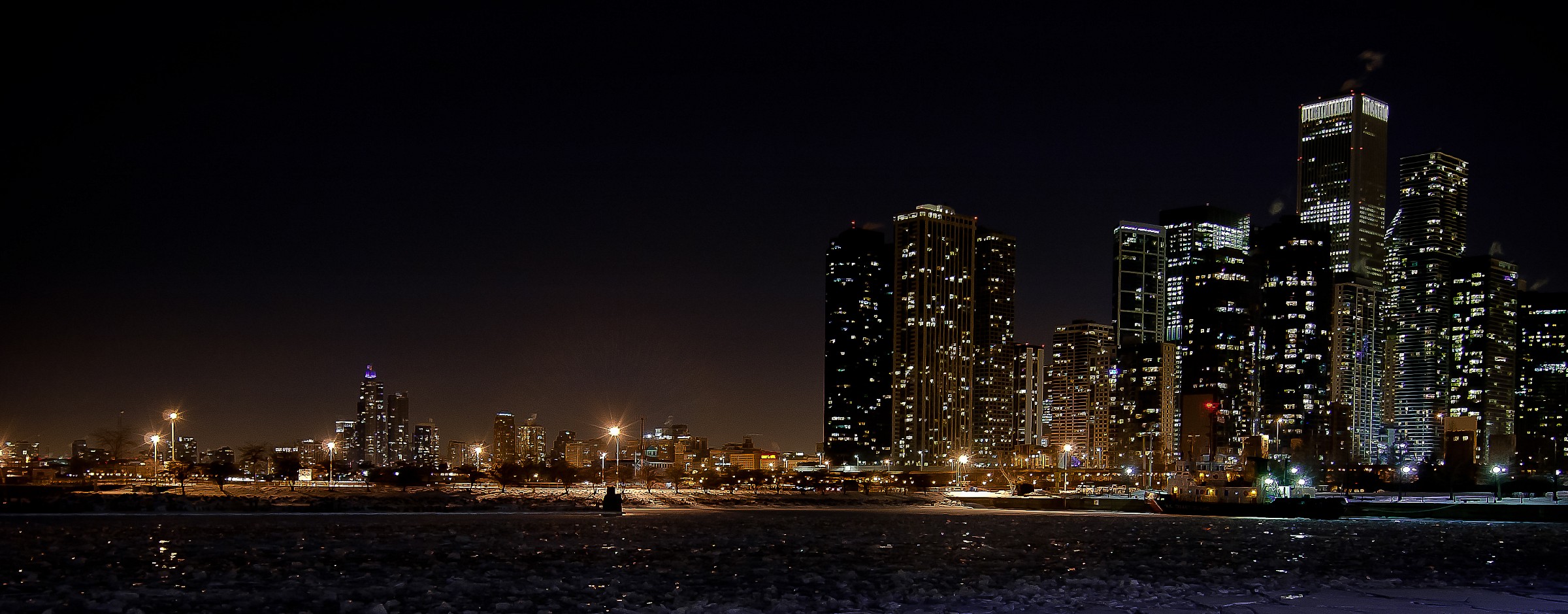 Chicago by night ... frozen night