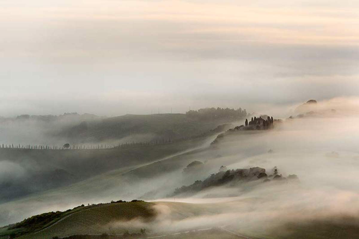 nebbia in val d'orcia